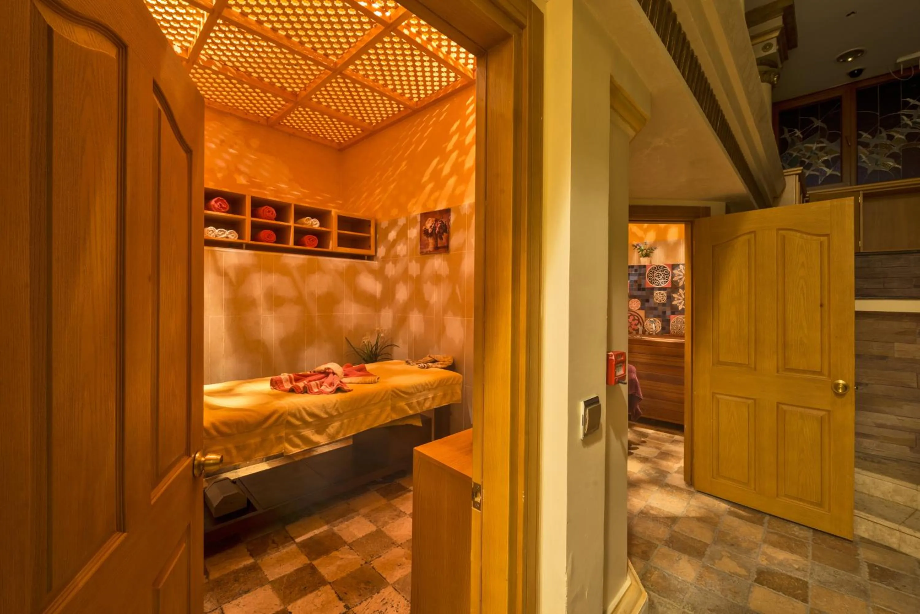 Spa and wellness centre/facilities, Bed in Wyndham Istanbul Old City