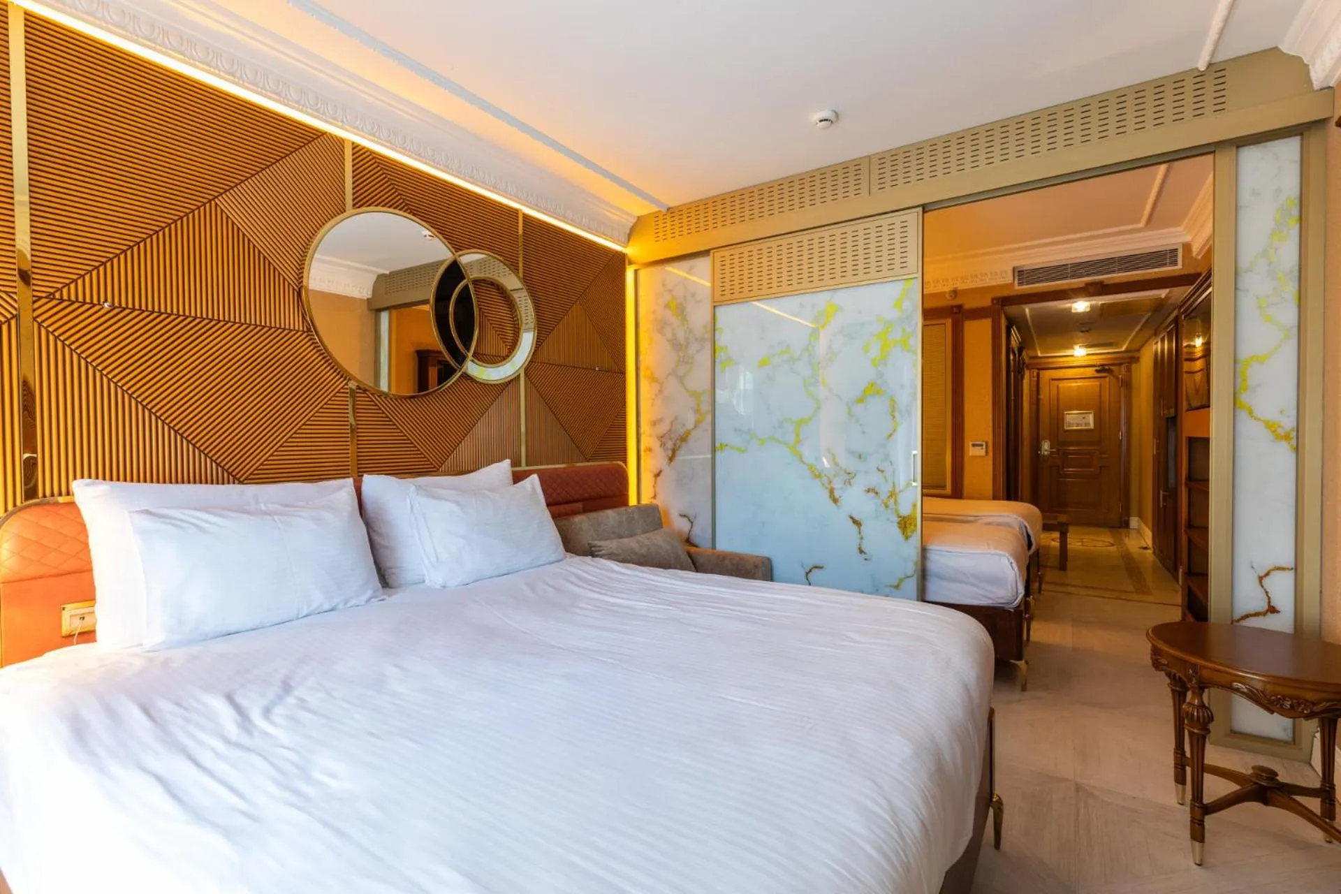 Photo of the whole room, Bed in Wyndham Istanbul Old City