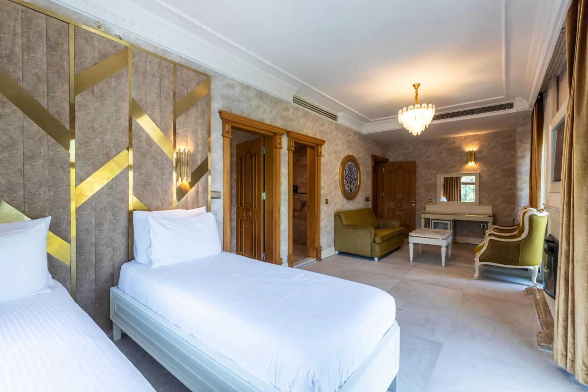 Bed in Wyndham Istanbul Old City