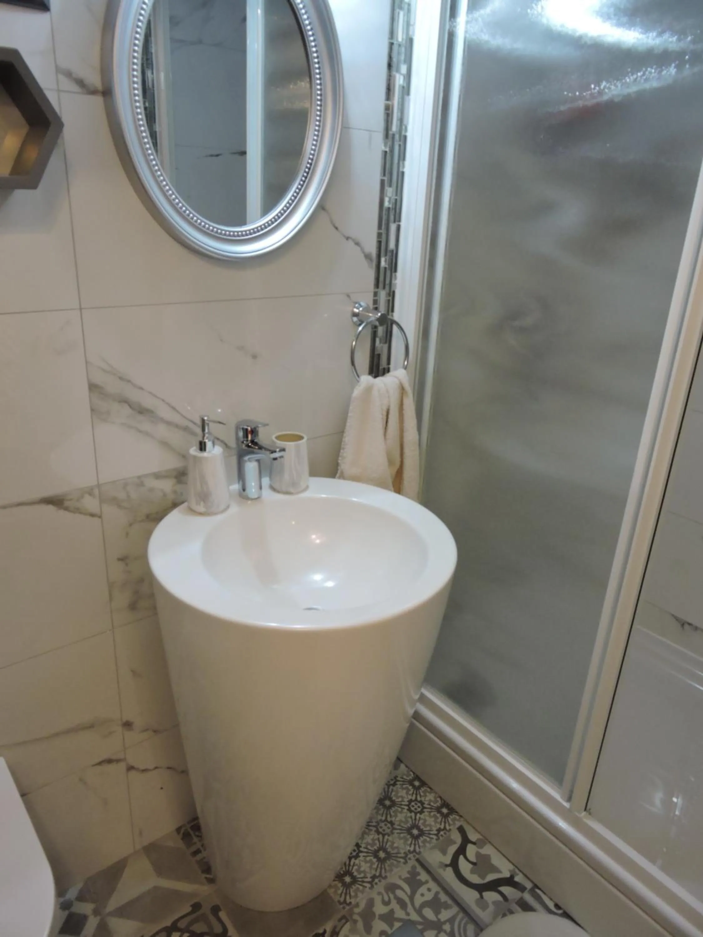 Bathroom in Apartments Perla