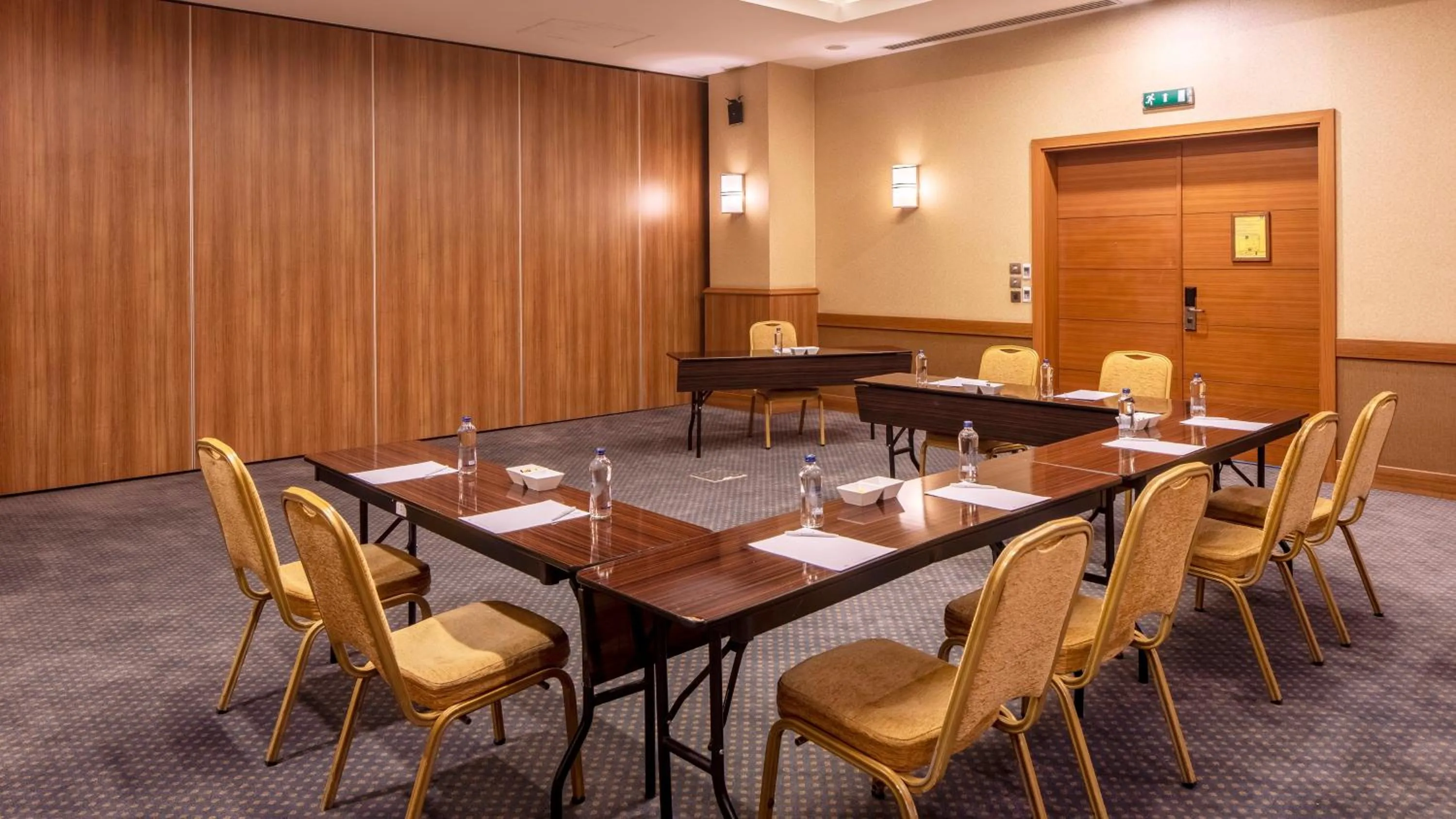 Meeting/conference room in Holiday Inn Sisli by IHG