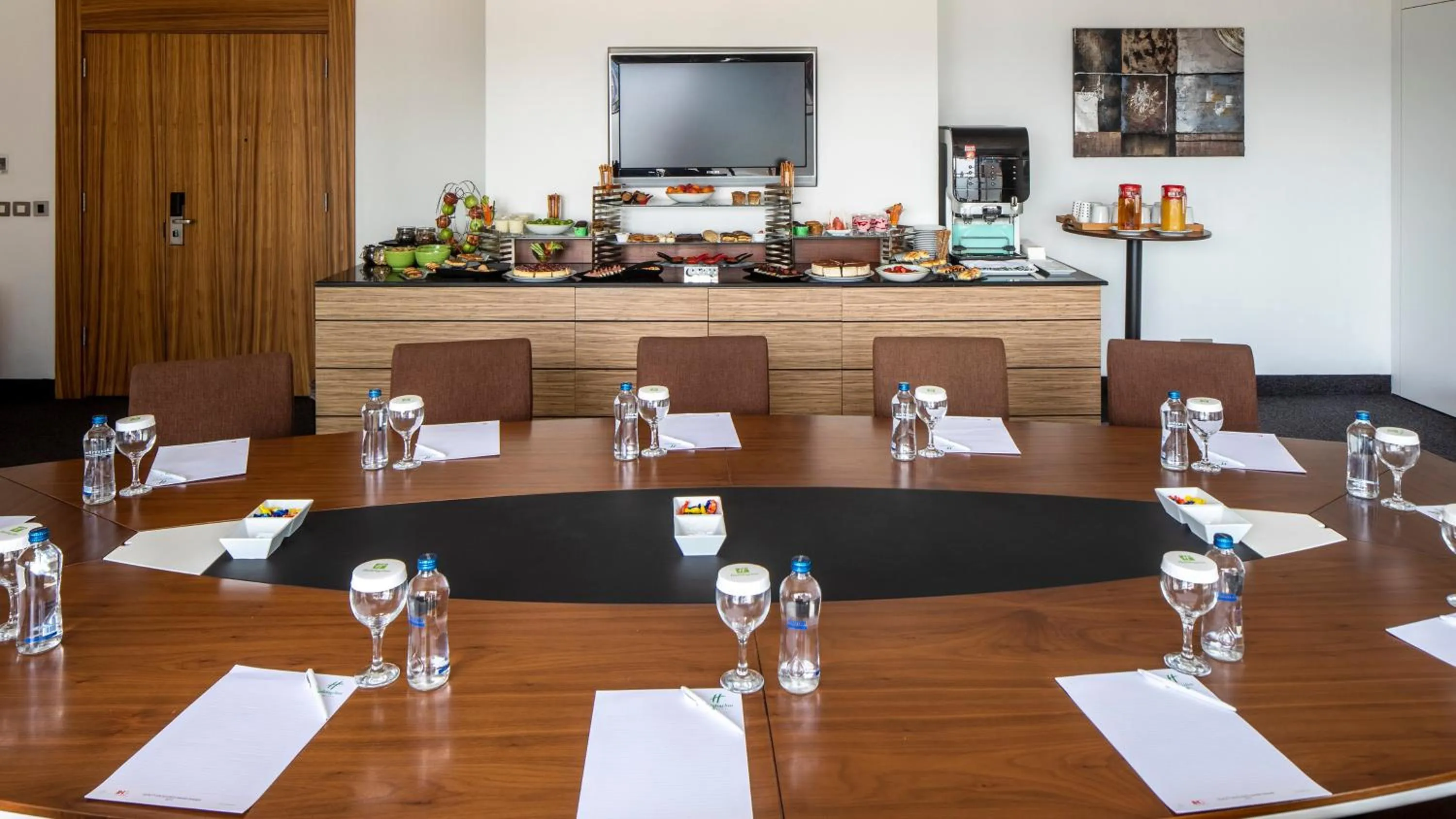 Meeting/conference room in Holiday Inn Sisli by IHG