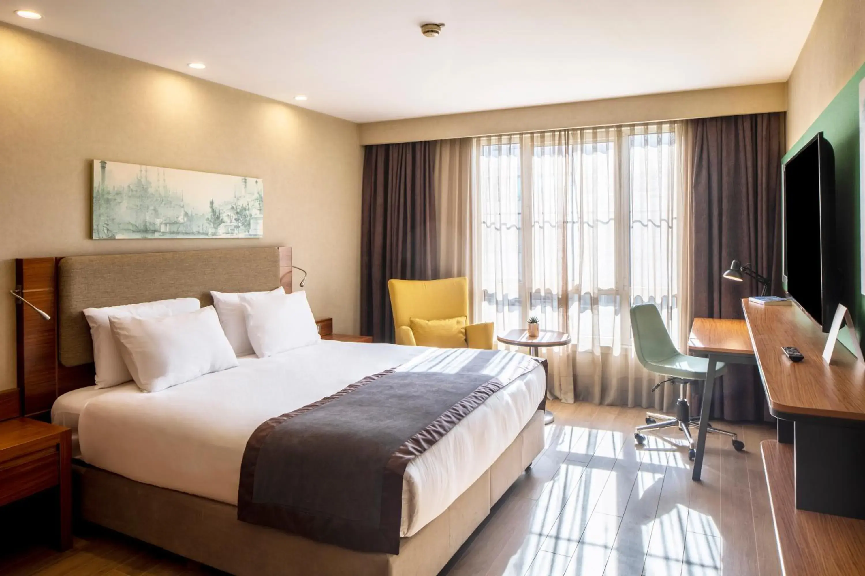 Bed in Holiday Inn Sisli by IHG Bed in Holiday Inn Sisli by IHG