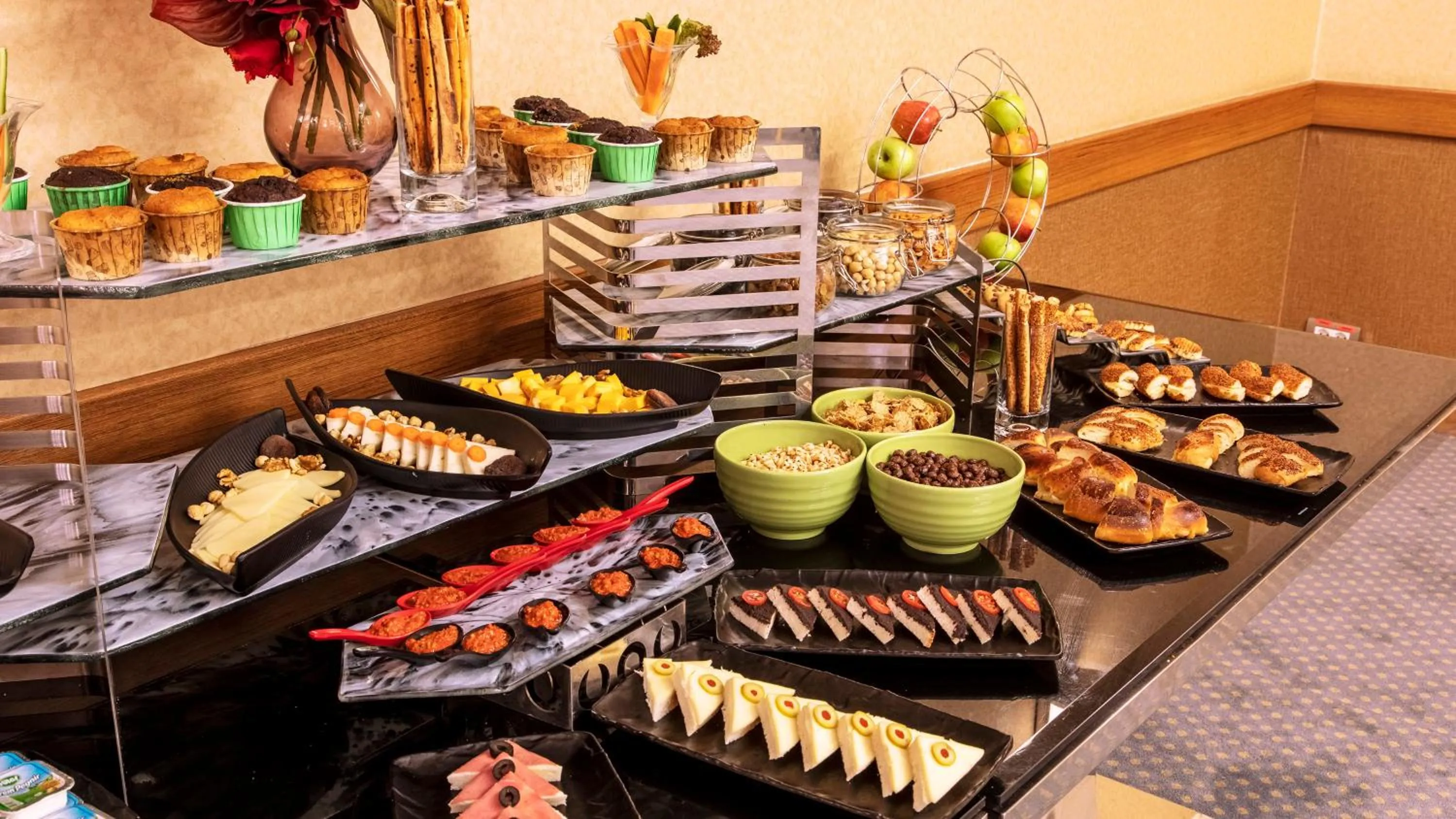 Meeting/conference room in Holiday Inn Sisli by IHG