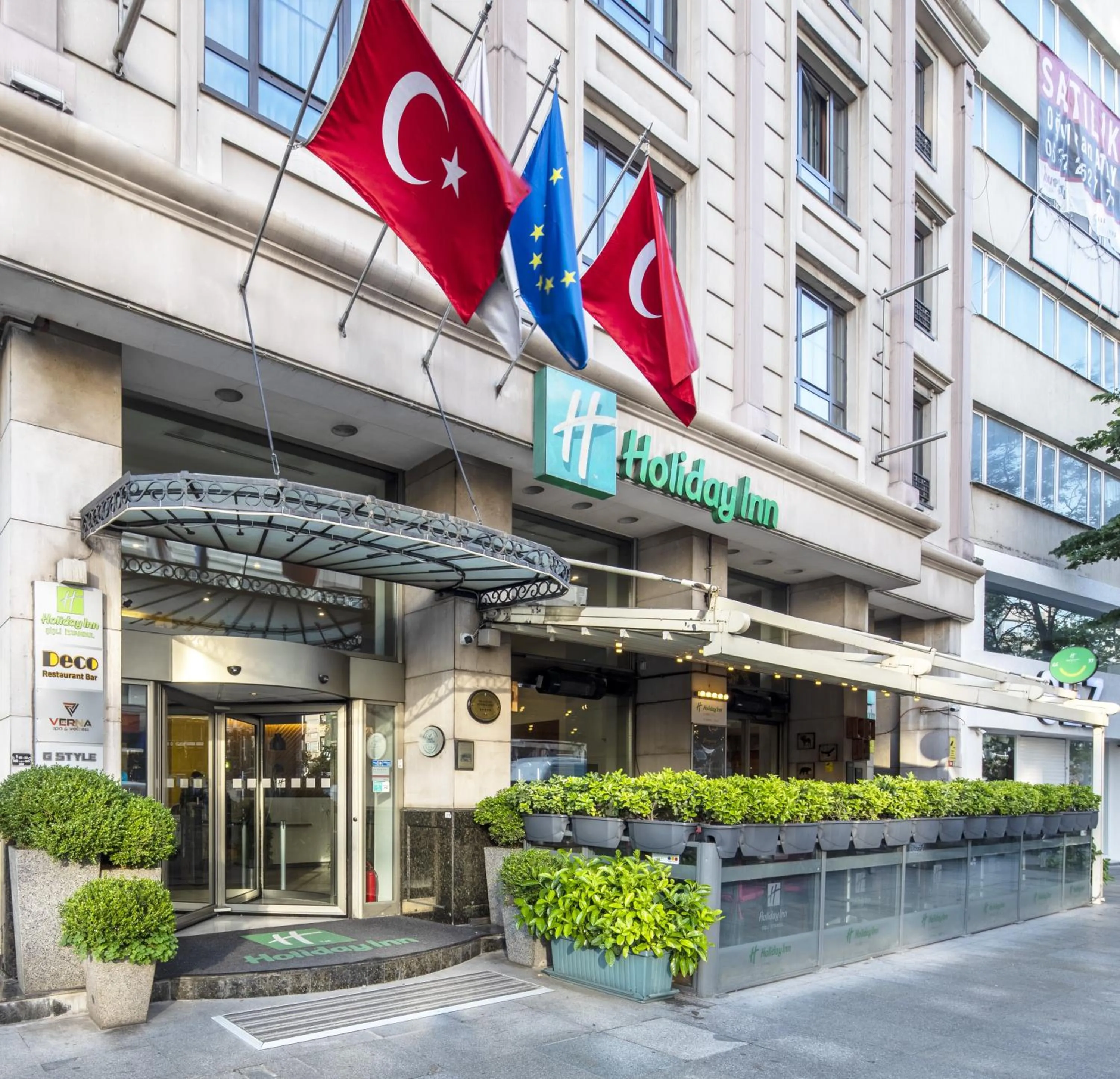 Facade/entrance in Holiday Inn Sisli by IHG