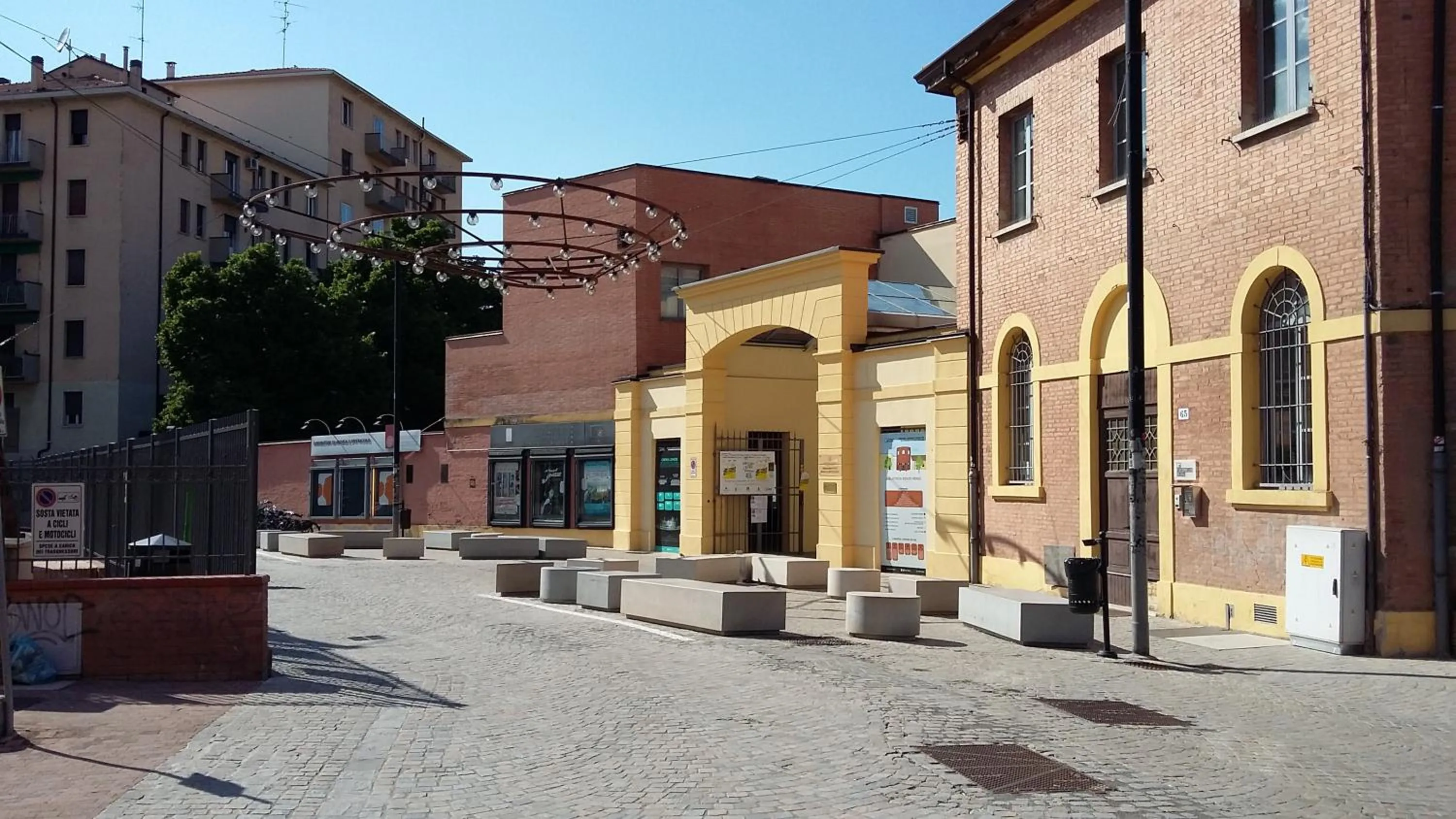 Entertainment in B&B Lame 87