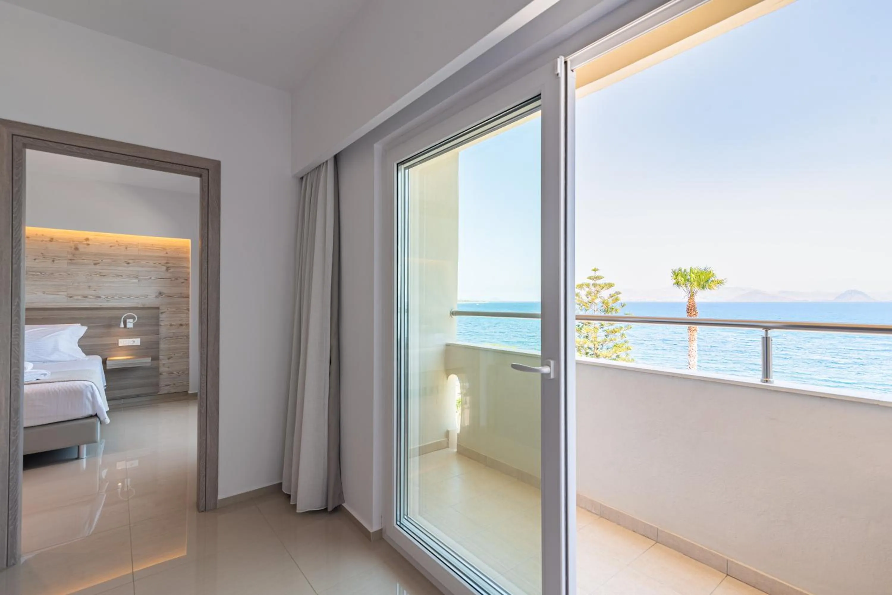 Balcony/Terrace, Bed in Orpheus Studios