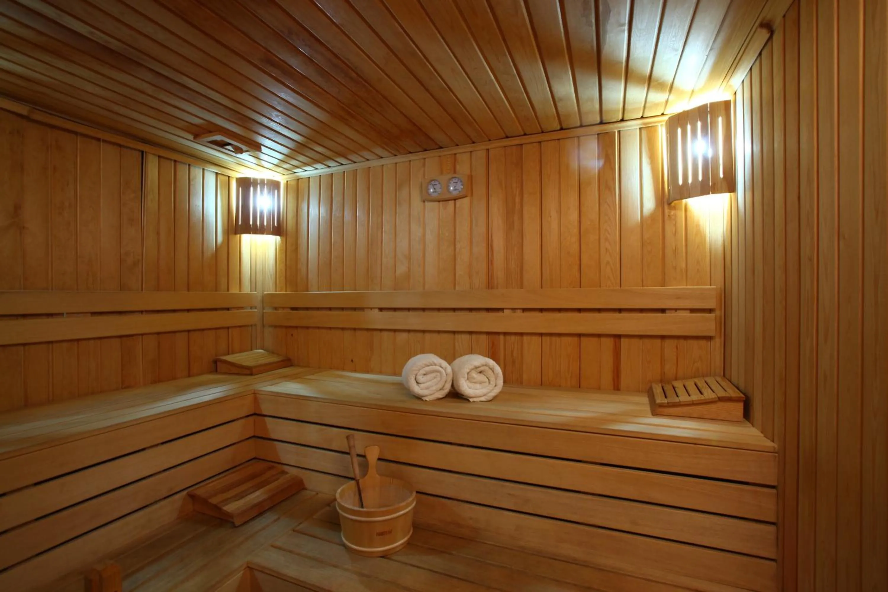 Sauna in Summer Garden Suites Beach Hotel