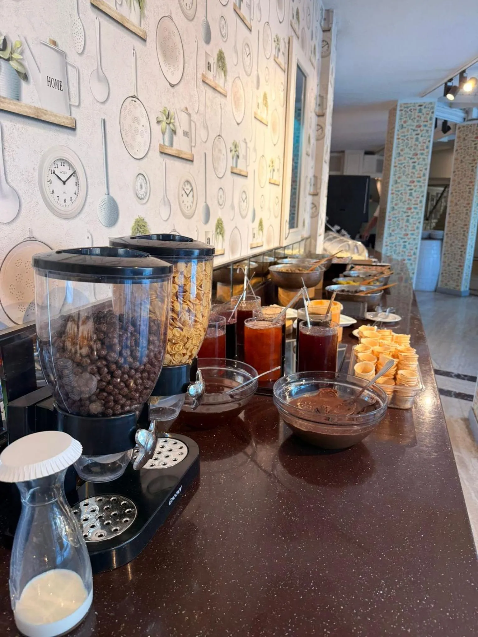 Breakfast in Ata Park Hotel