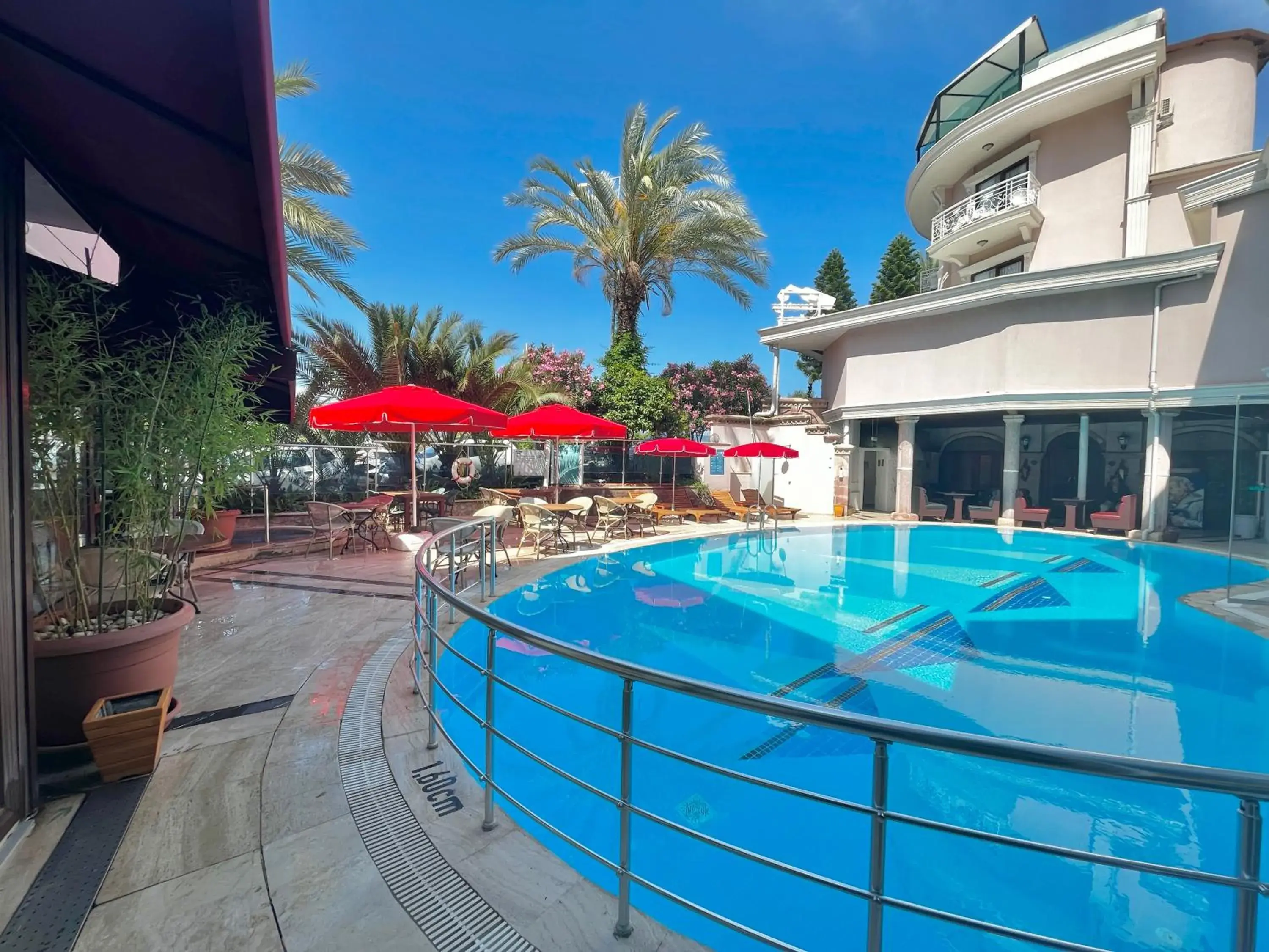 Pool view in Ata Park Hotel Pool view in Ata Park Hotel