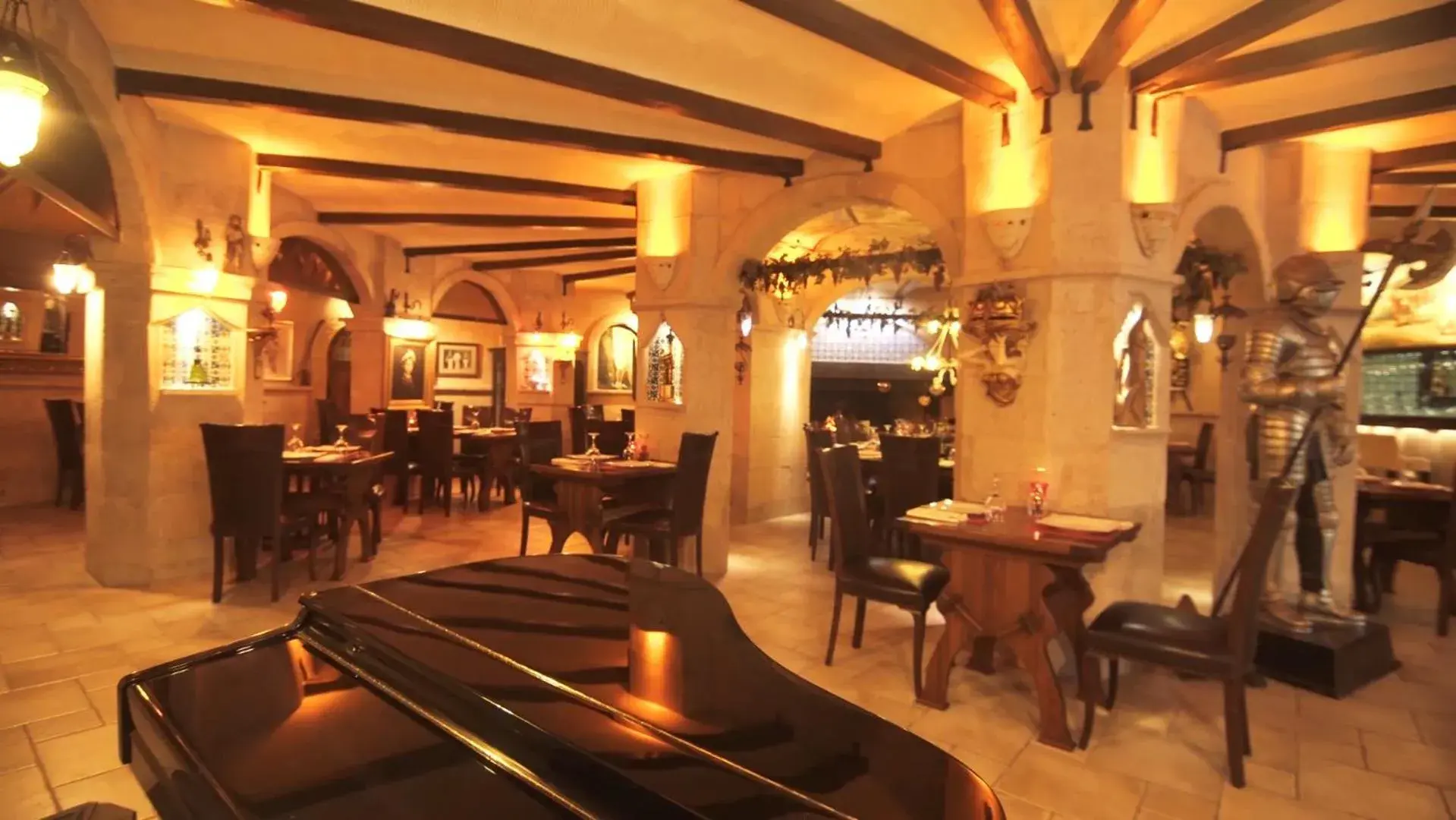 Restaurant/places to eat in Ata Park Hotel Restaurant/places to eat in Ata Park Hotel