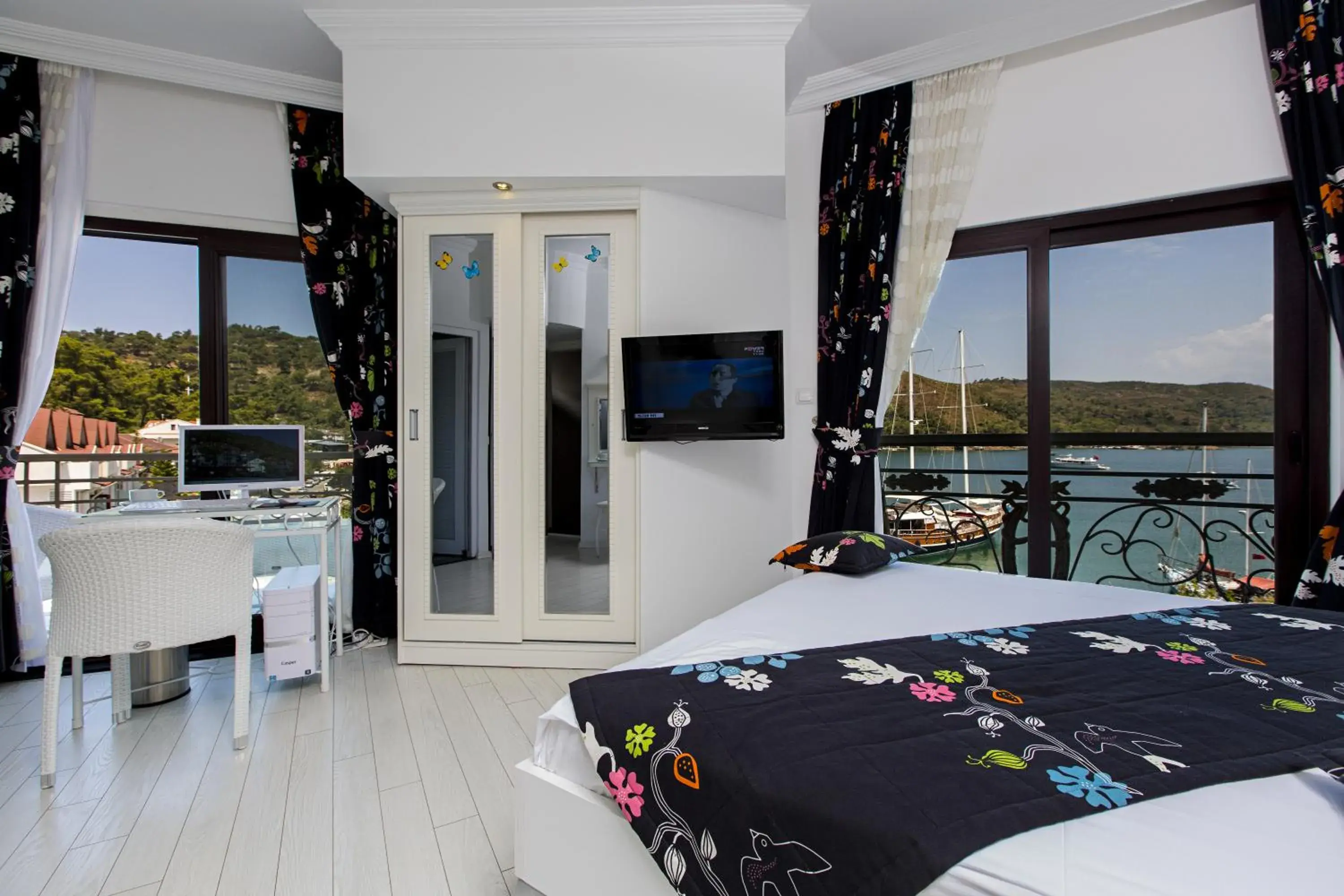 Photo of the whole room, Bed in Ata Park Hotel Photo of the whole room, Bed in Ata Park Hotel