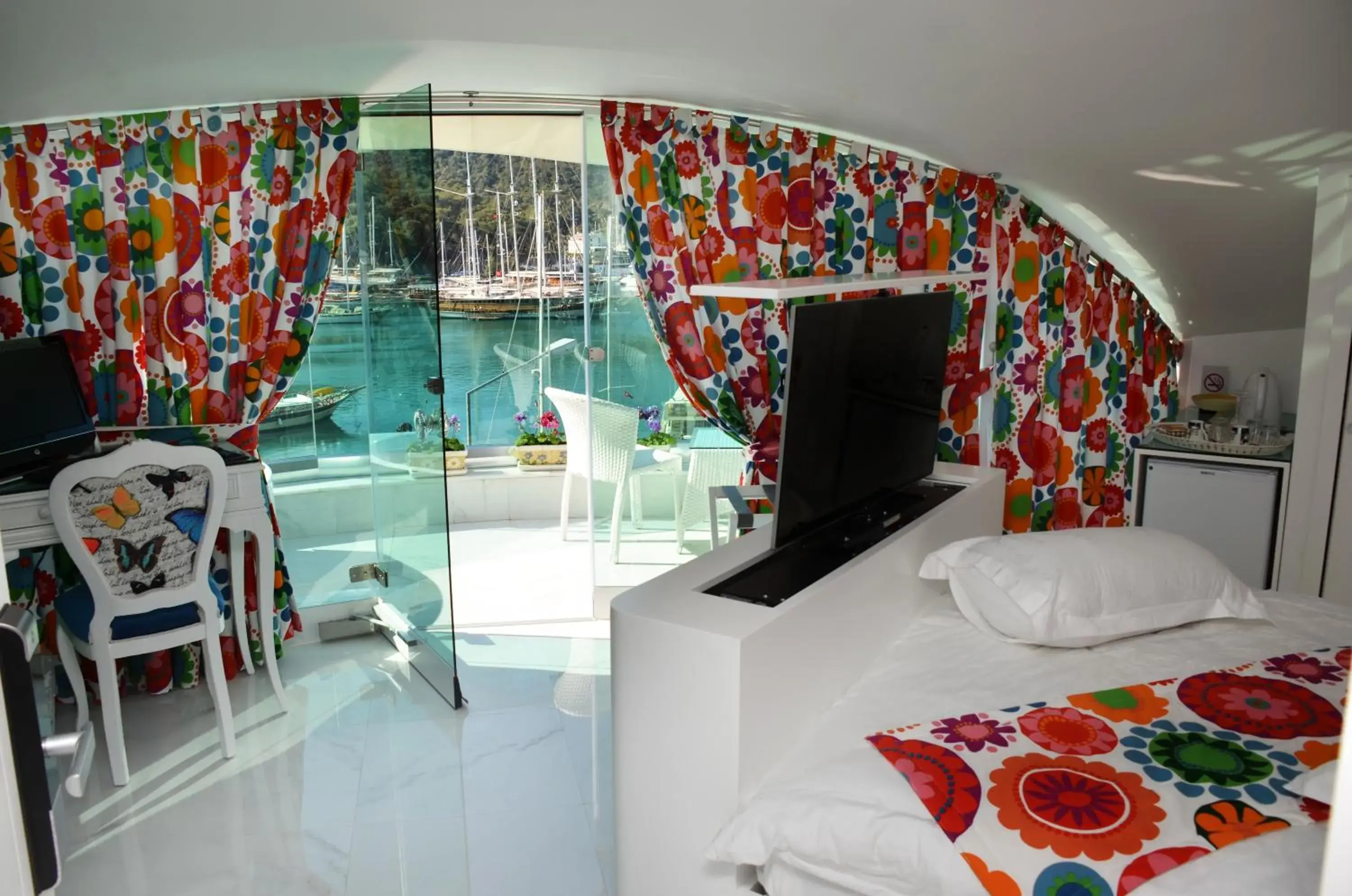 Decorative detail, Bed in Ata Park Hotel Decorative detail, Bed in Ata Park Hotel