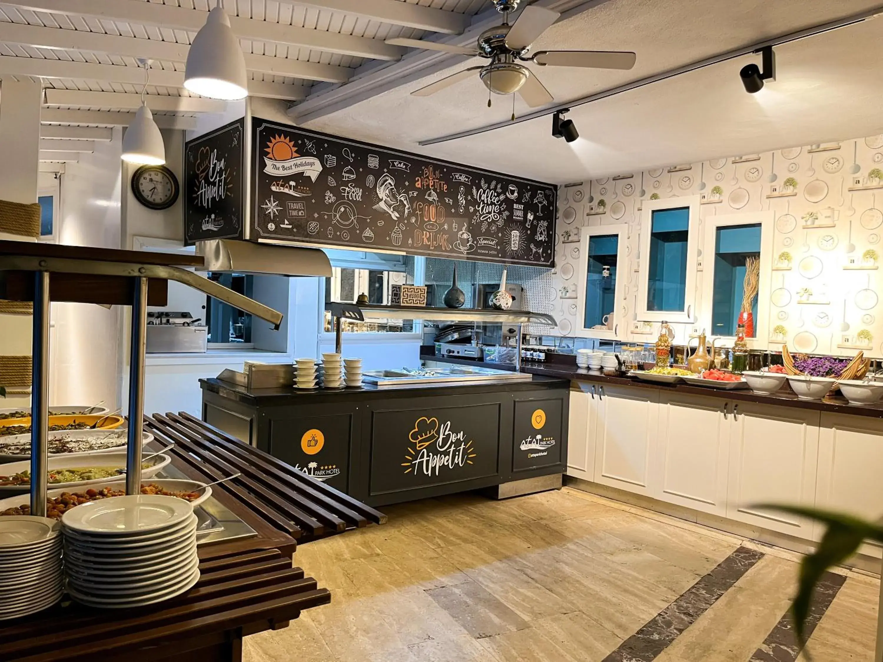 Restaurant/places to eat in Ata Park Hotel Restaurant/places to eat in Ata Park Hotel