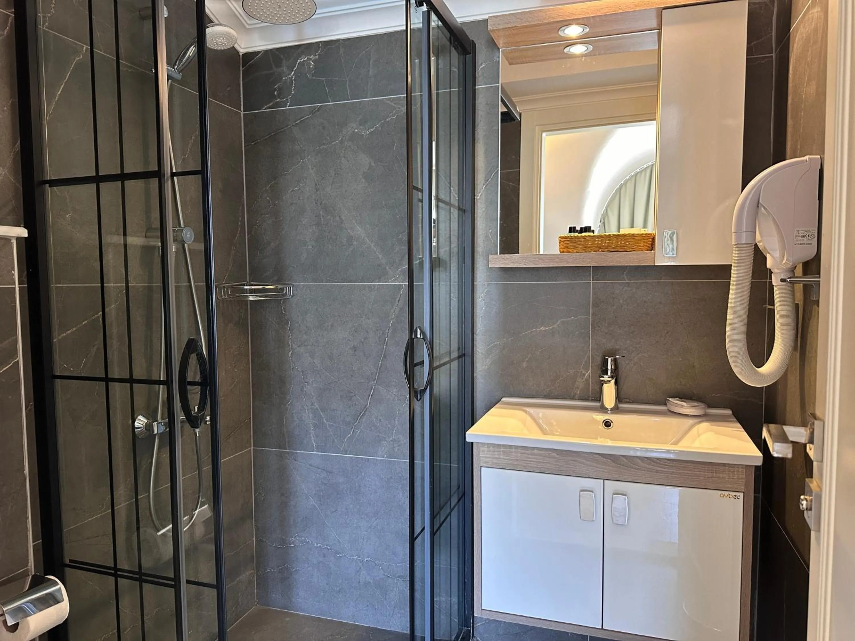 Bathroom in Ata Park Hotel