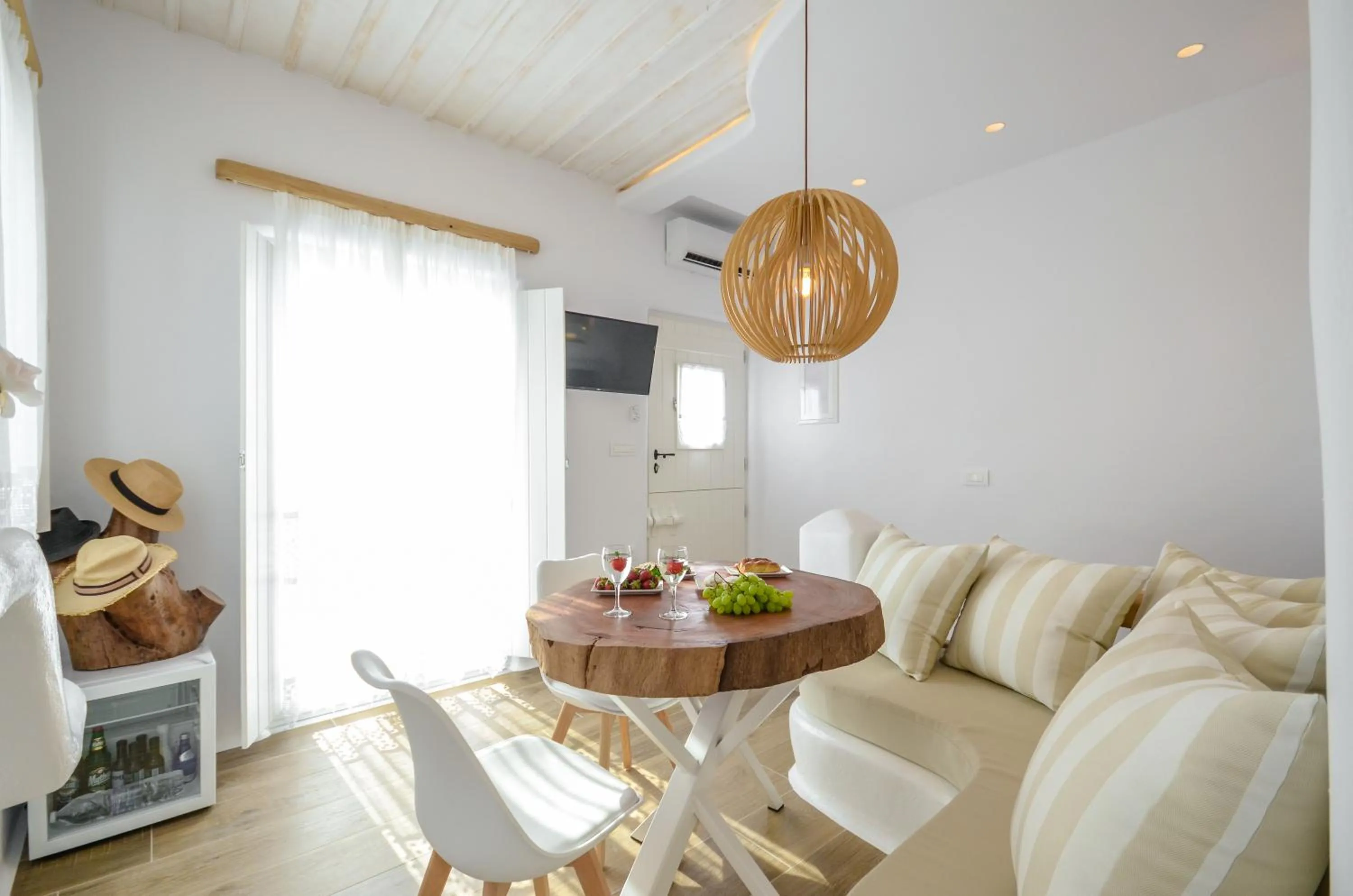 Naxos Island Escape Suites