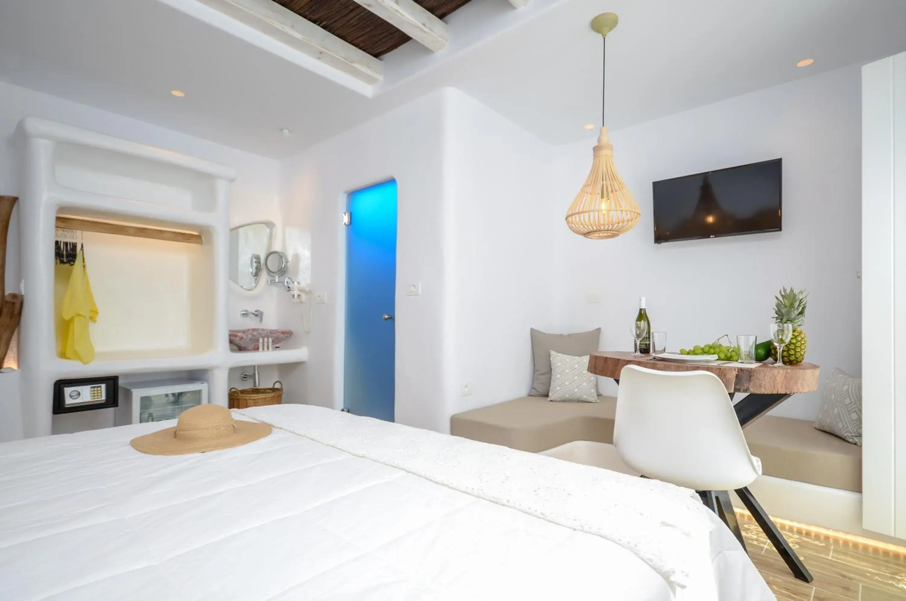 Bed in Naxos Island Escape Suites Bed in Naxos Island Escape Suites