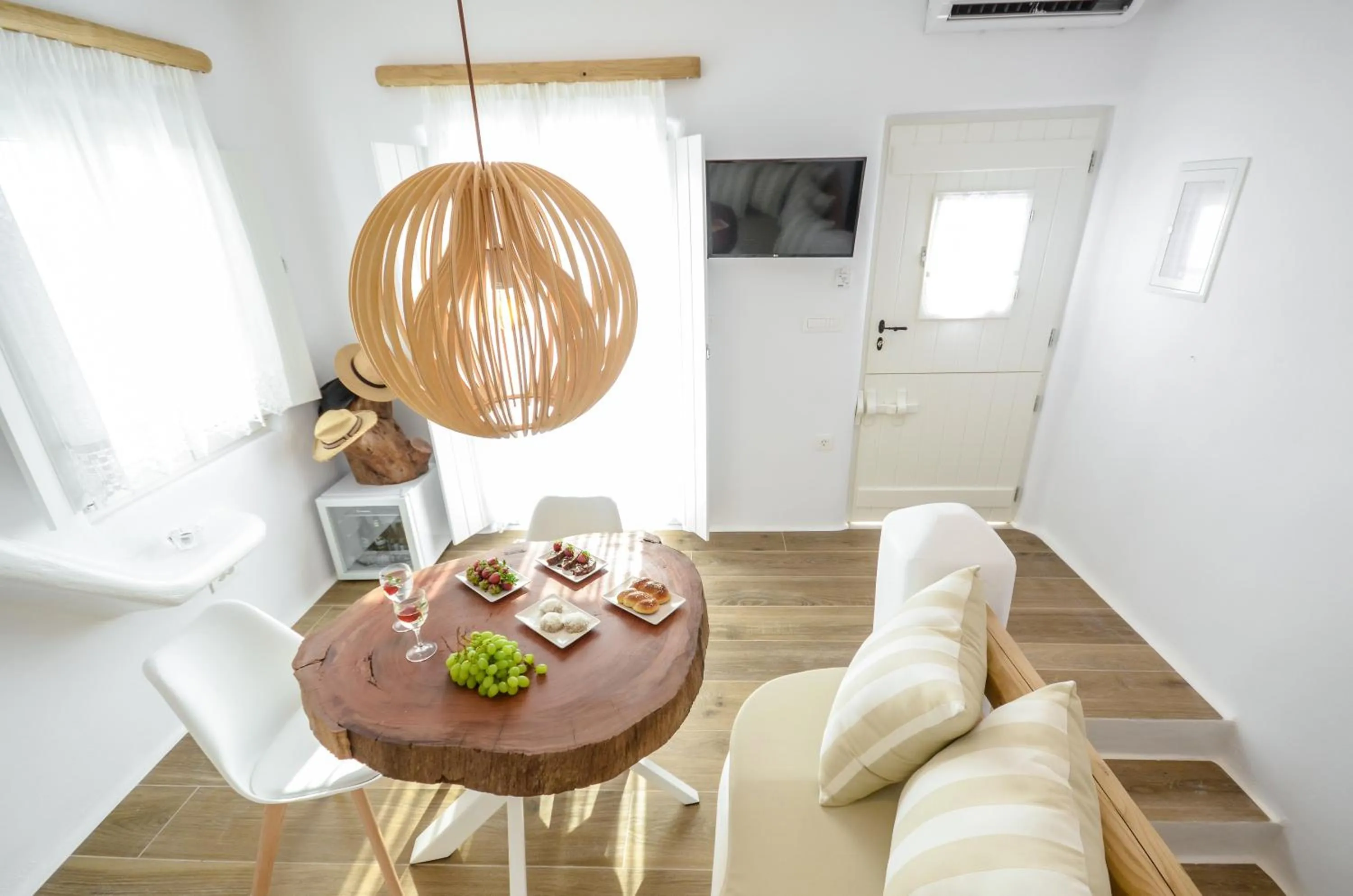 Naxos Island Escape Suites