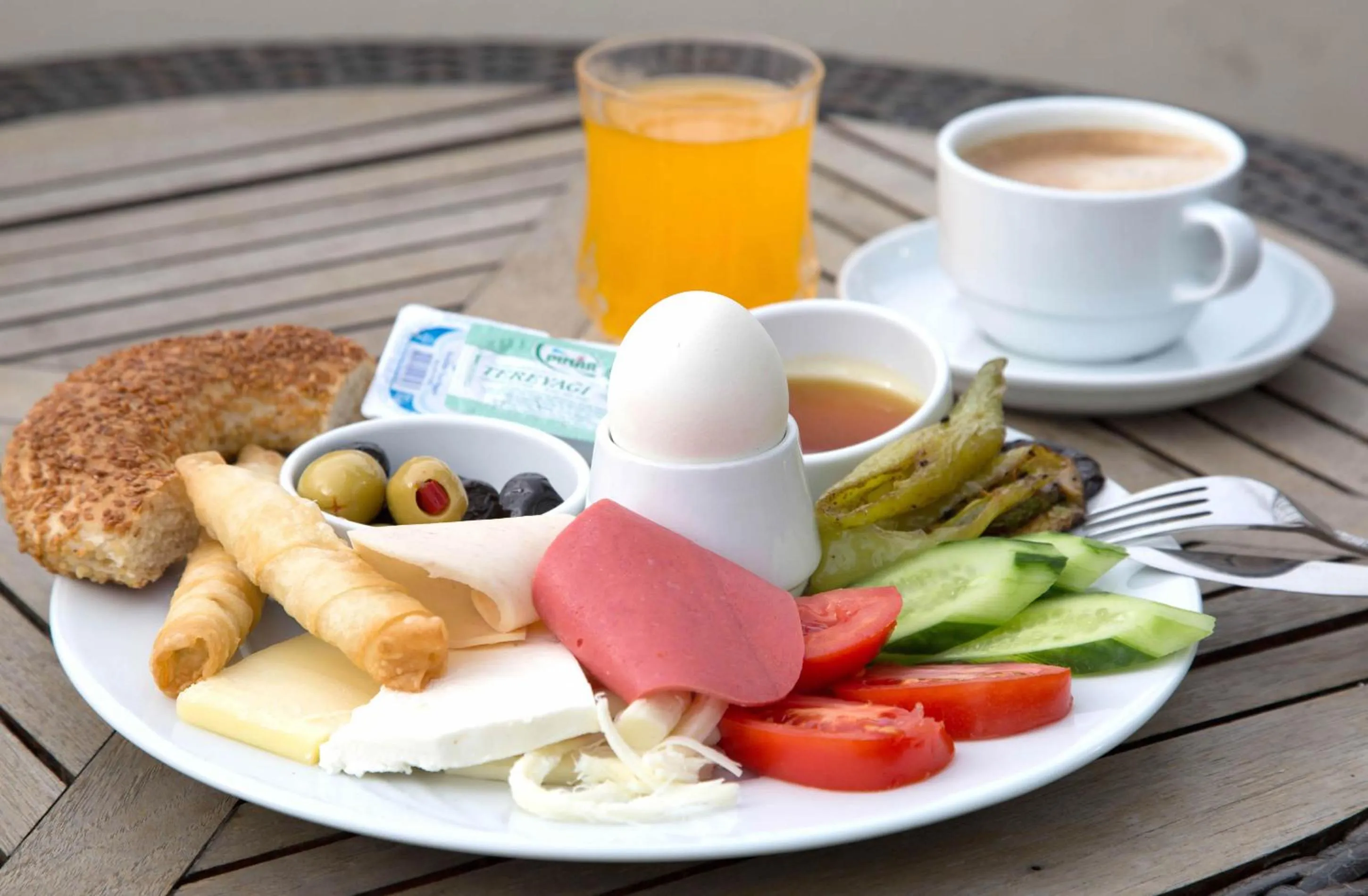 Restaurant/places to eat in Amber Hotel & Spa