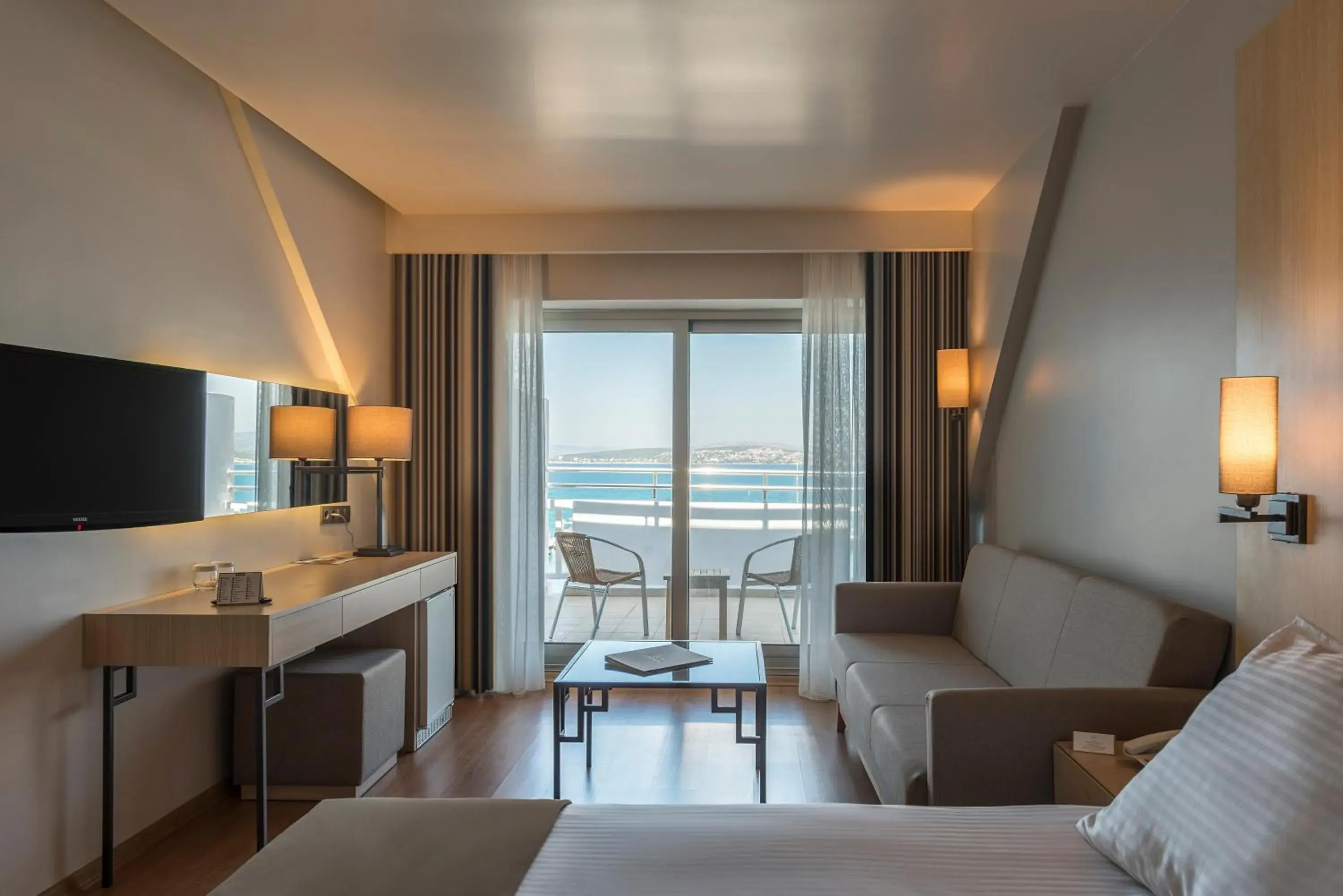 Photo of the whole room, Bed in Altin Yunus Hotel & SPA - Çeşme Photo of the whole room, Bed in Altin Yunus Hotel & SPA - Çeşme