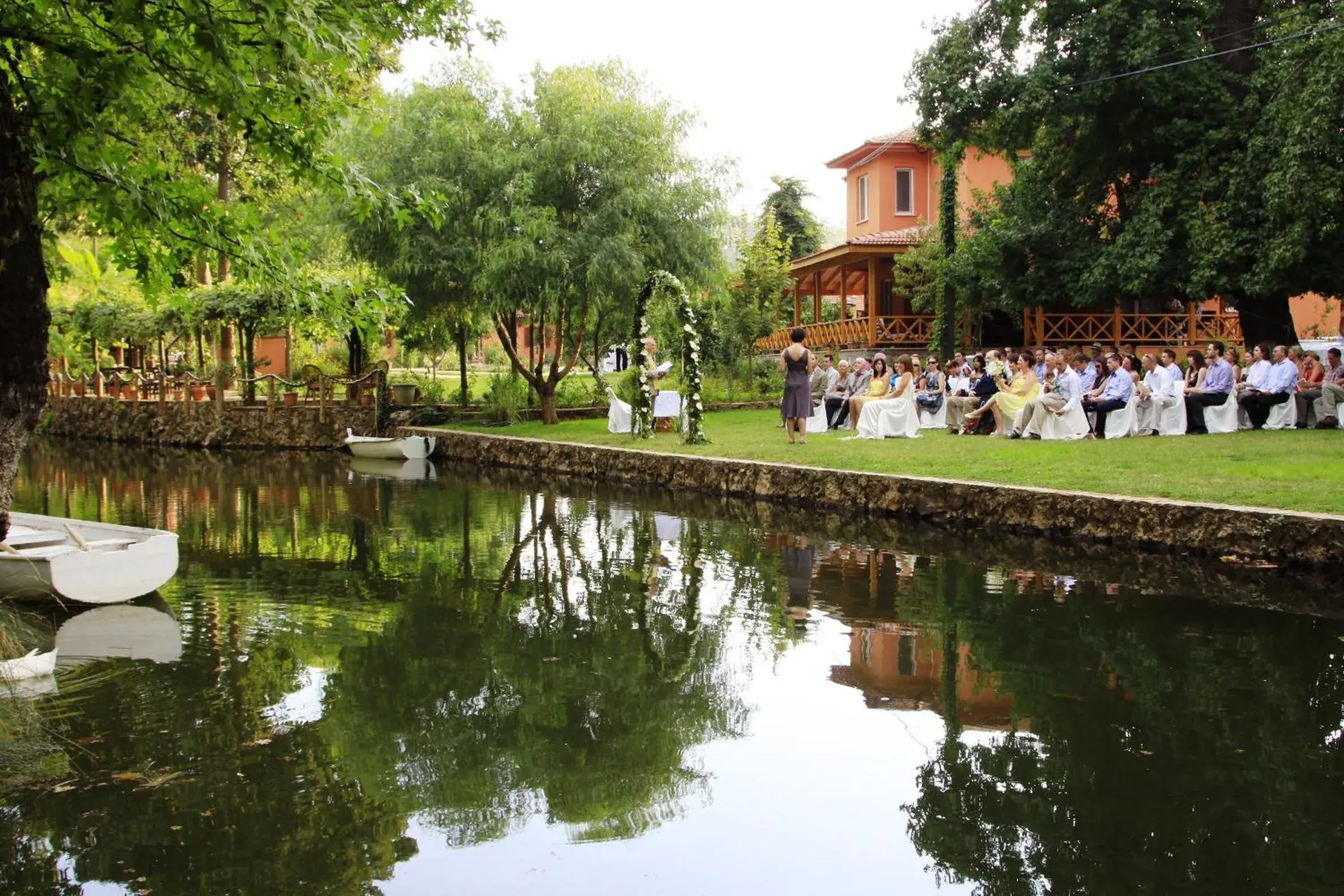 Restaurant/places to eat in Dalya Life Restaurant/places to eat in Dalya Life