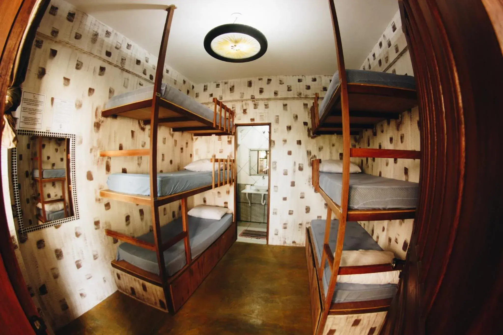 Bed in 6-Bed Female Dormitory Room in Hostel Da Bruna - Botafogo Bed in 6-Bed Female Dormitory Room in Hostel Da Bruna - Botafogo
