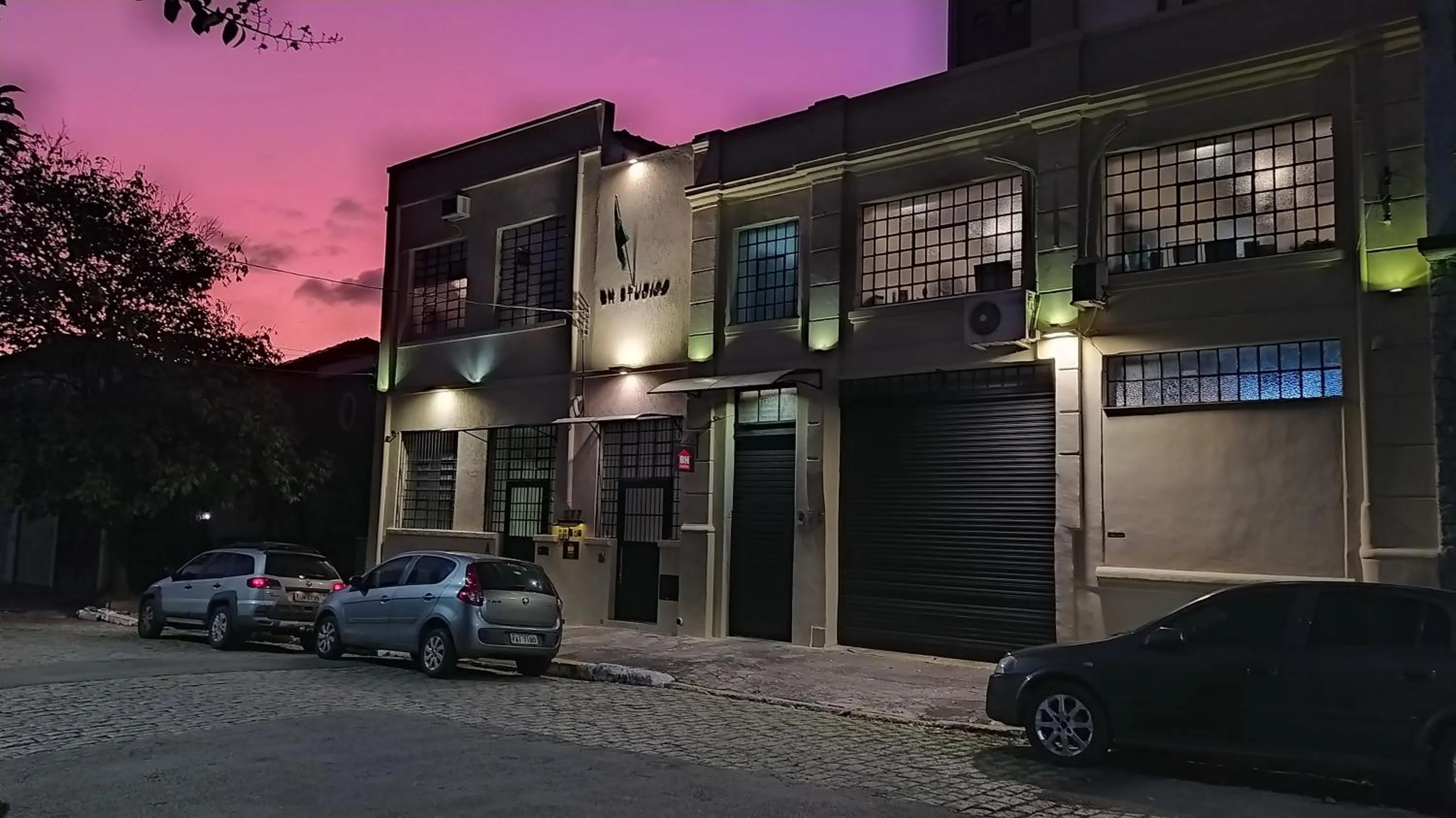 Property building in BH Studios Hotel Brás