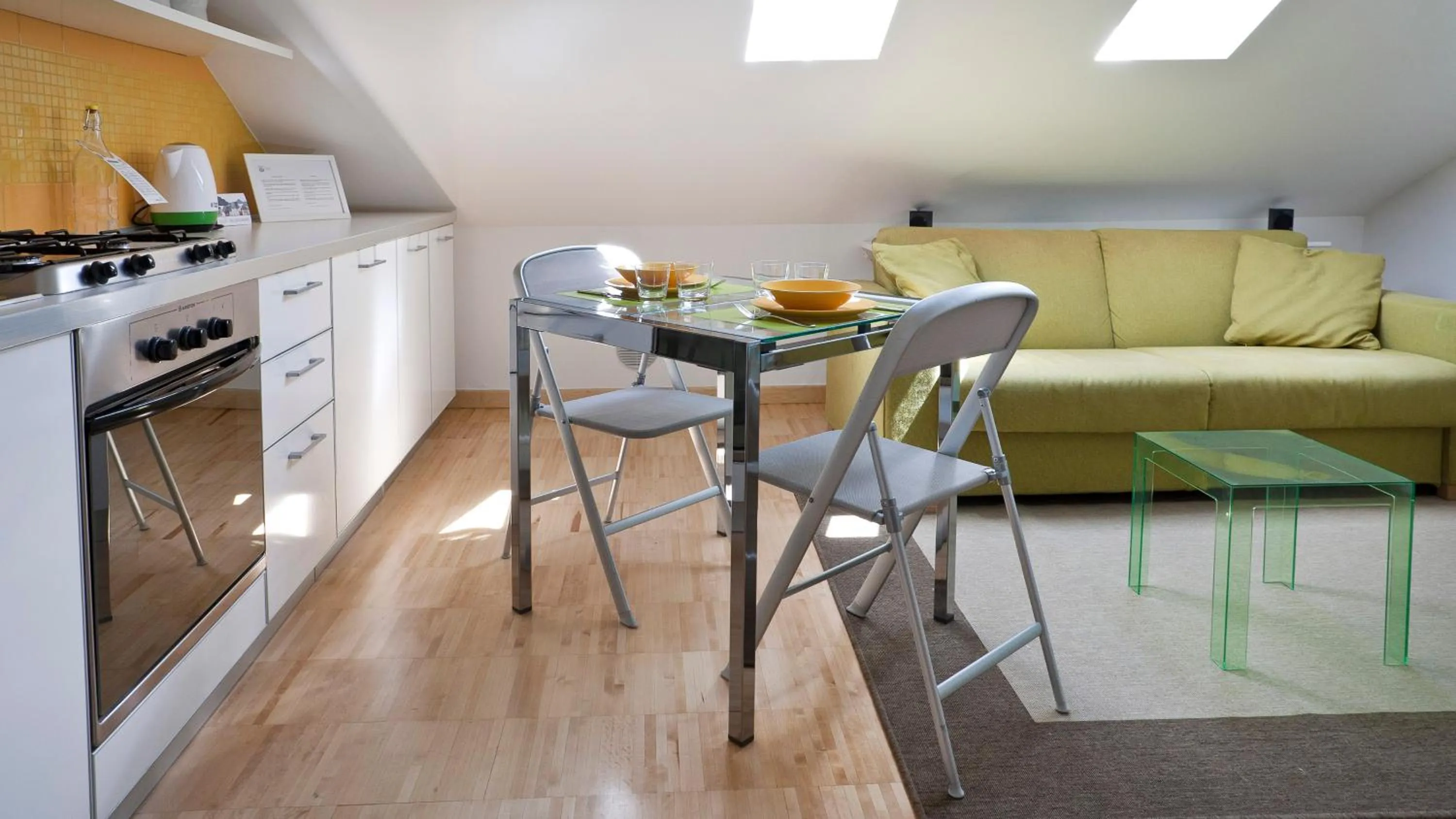 Photo of the whole room in Italianway Easy - Alessi 10