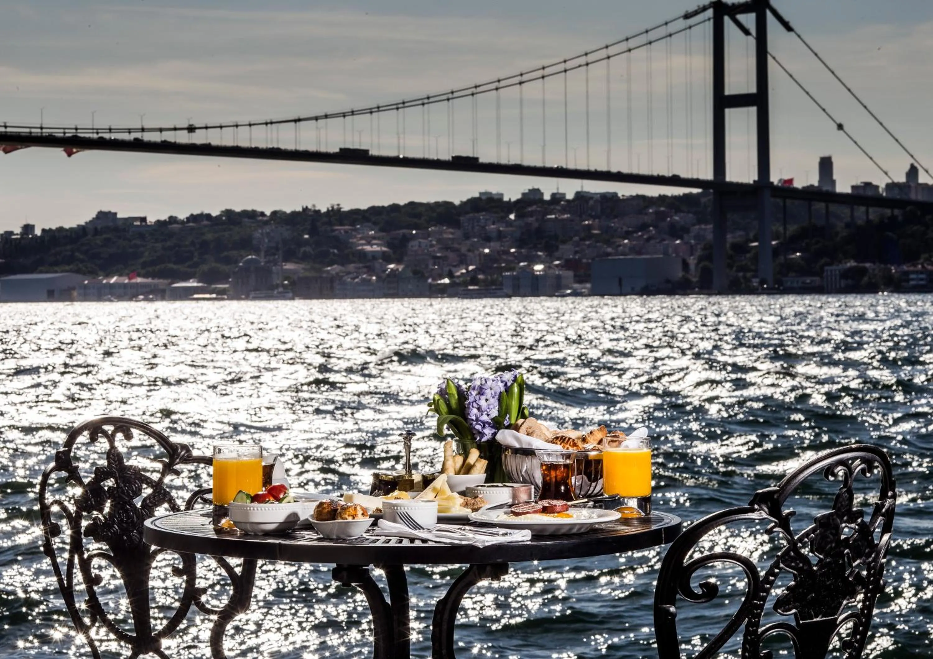 Restaurant/places to eat in Bosphorus Palace Hotel