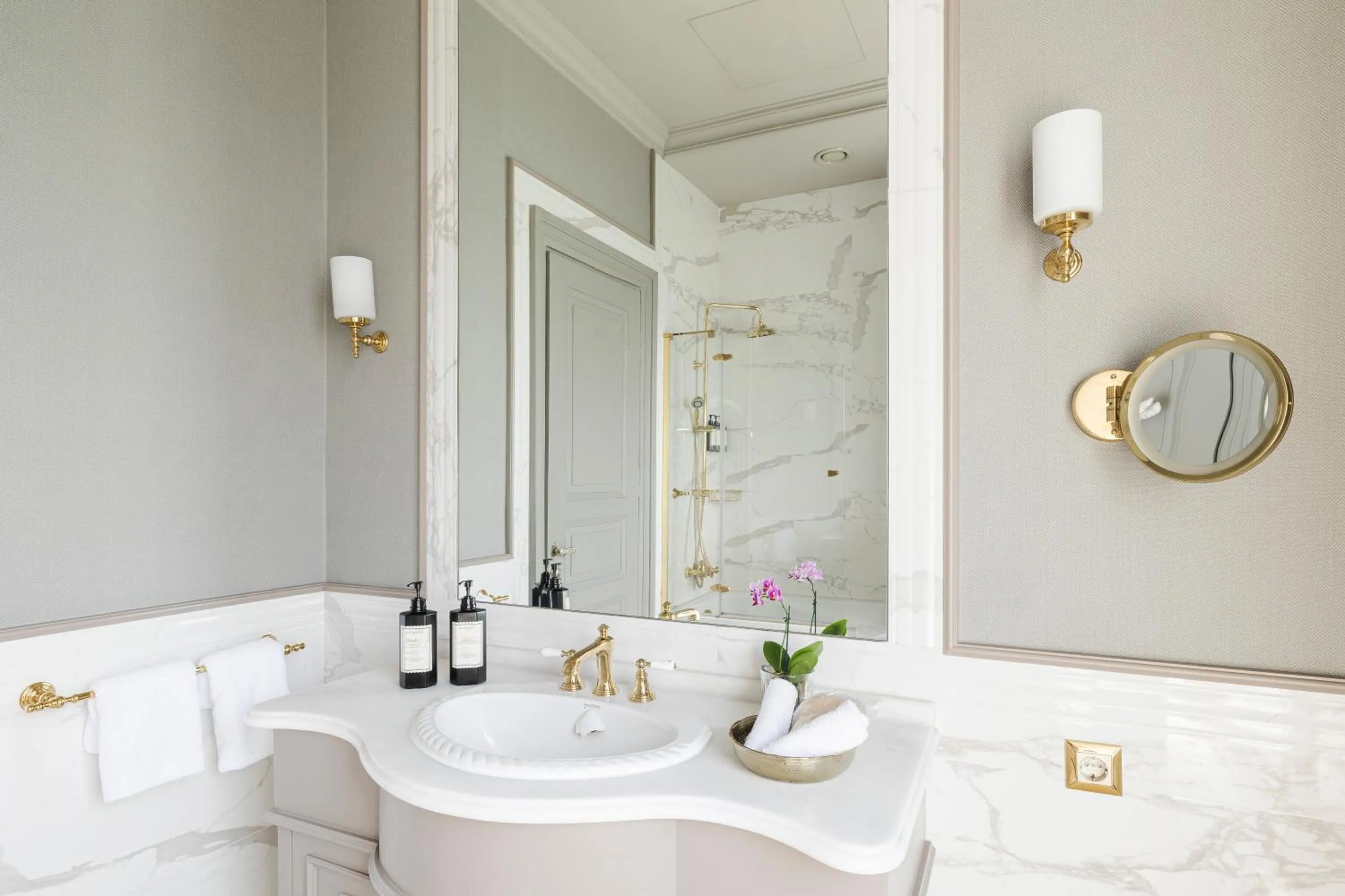 Bathroom in Bosphorus Palace Hotel