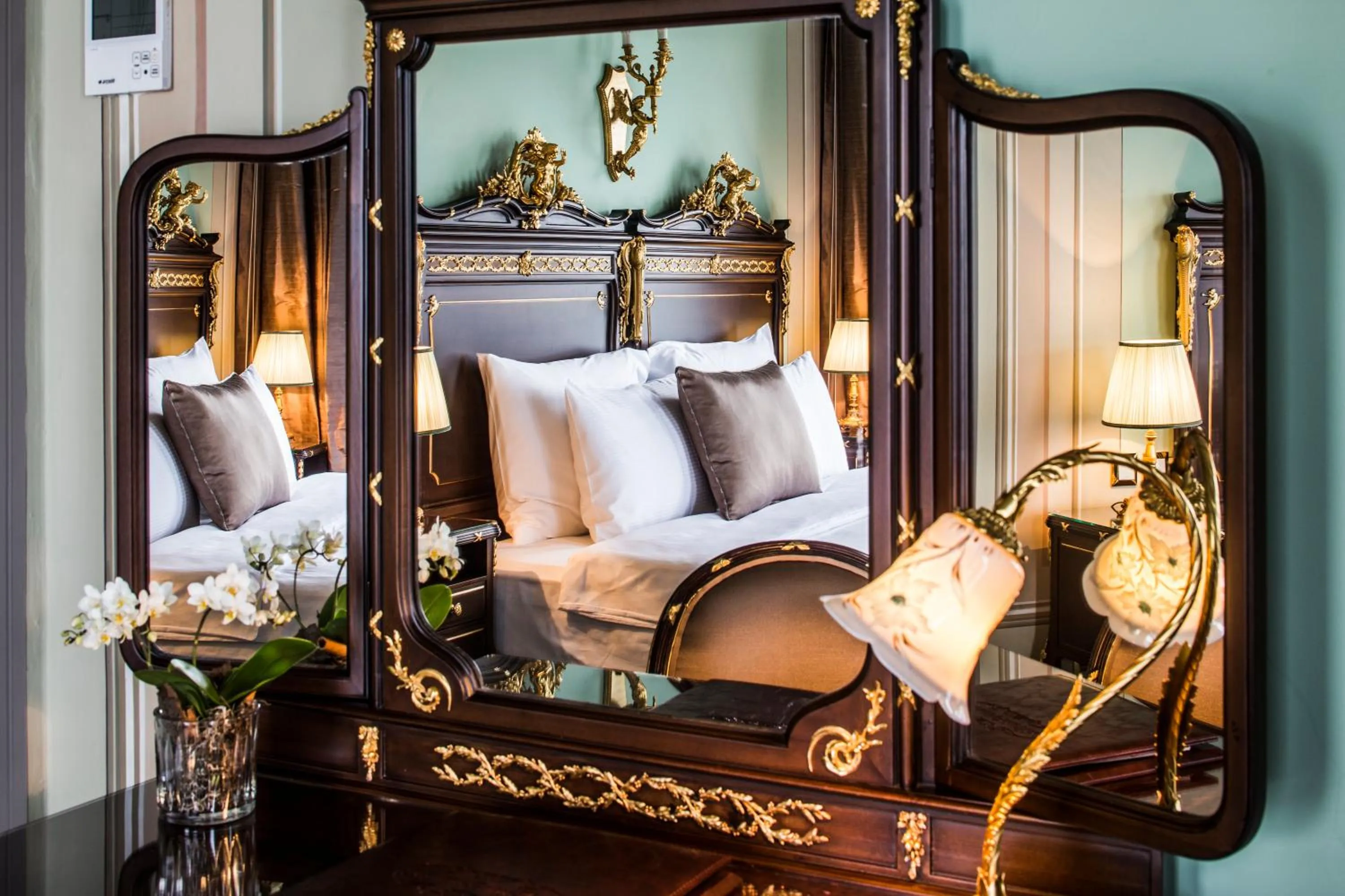 Decorative detail, Bed in Bosphorus Palace Hotel