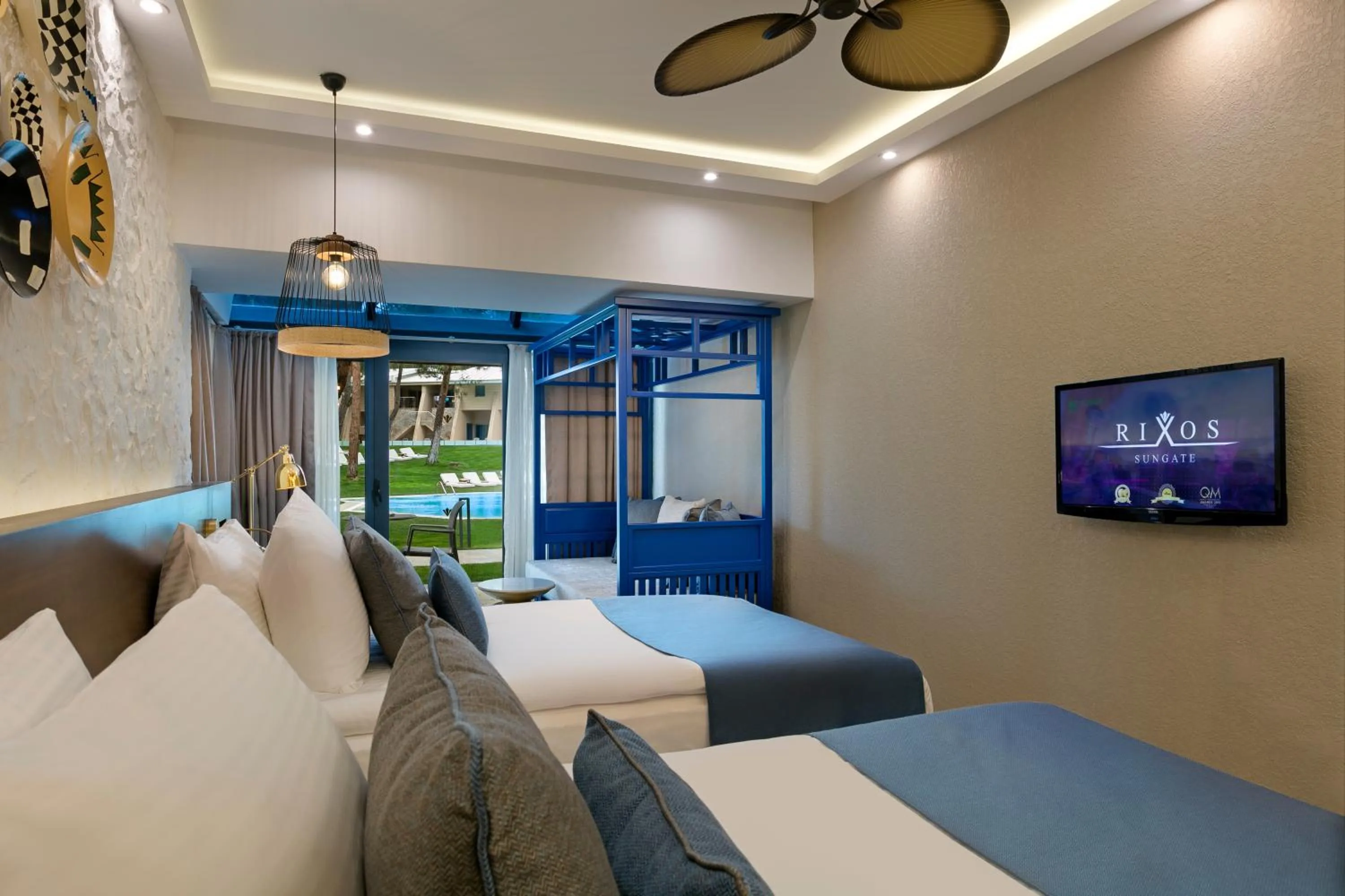 Bedroom, Bed in Rixos Sungate - The Land of Legends Access