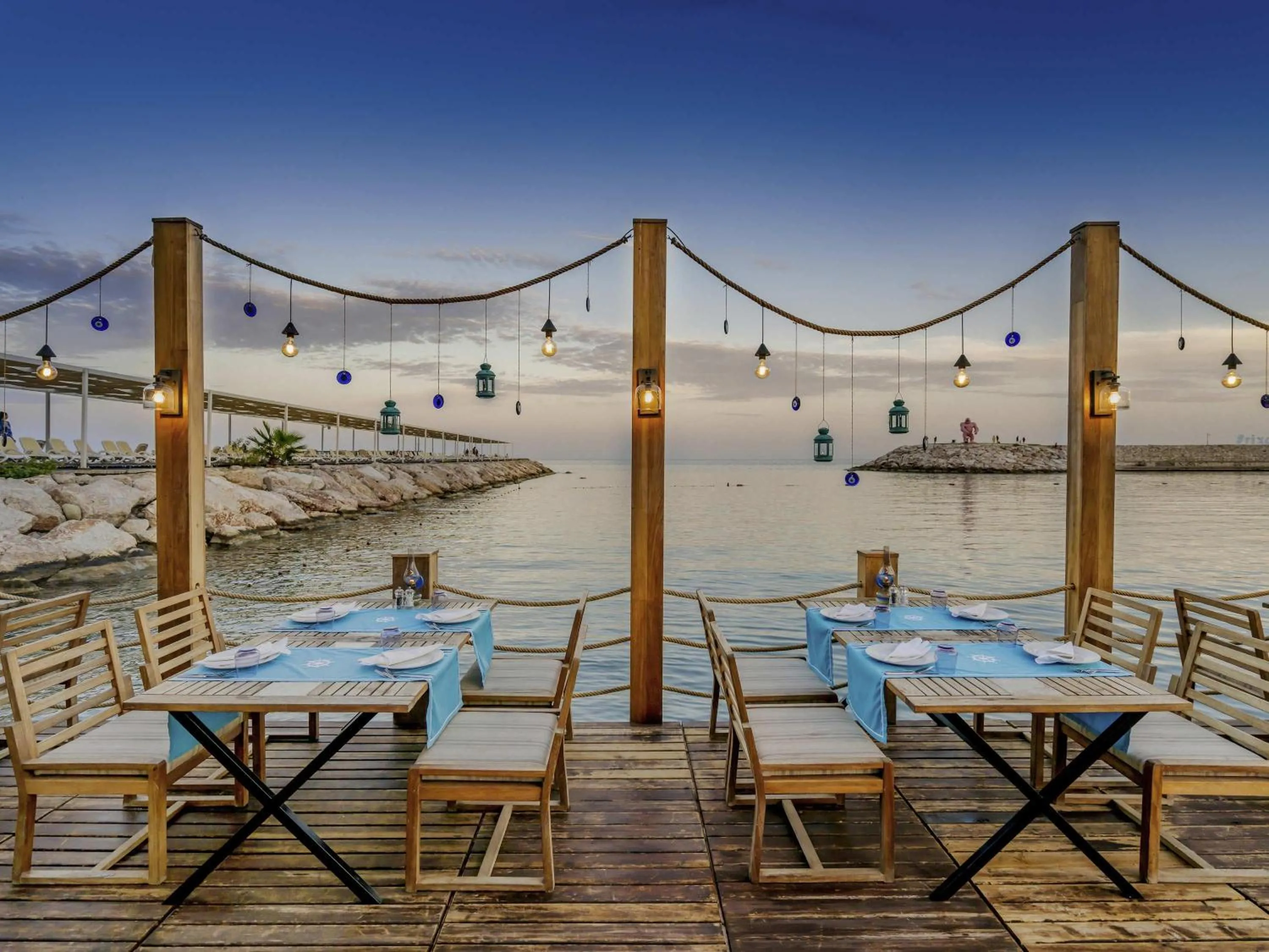 Restaurant/places to eat in Rixos Sungate - The Land of Legends Access