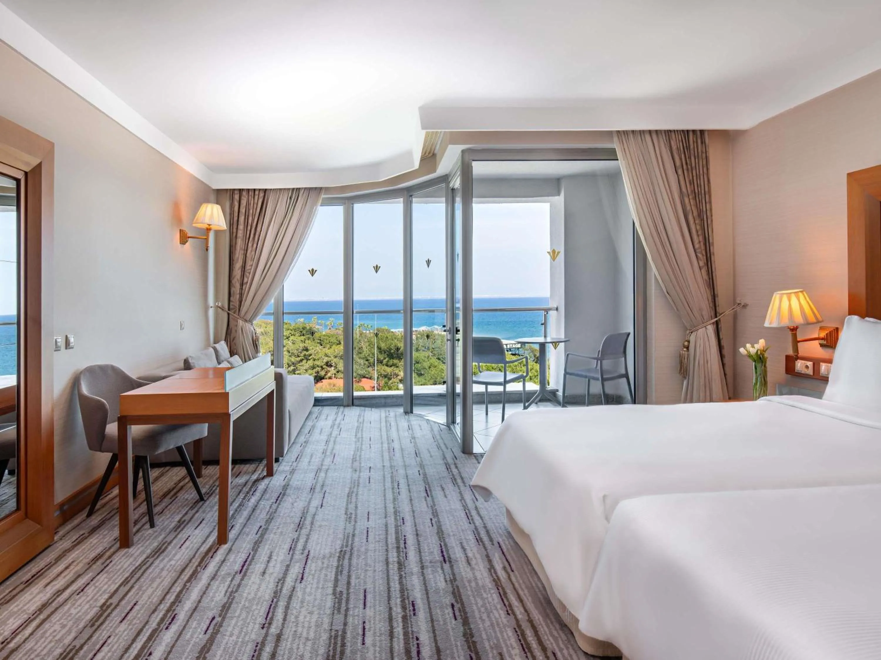 Bedroom, Bed in Rixos Sungate - The Land of Legends Access