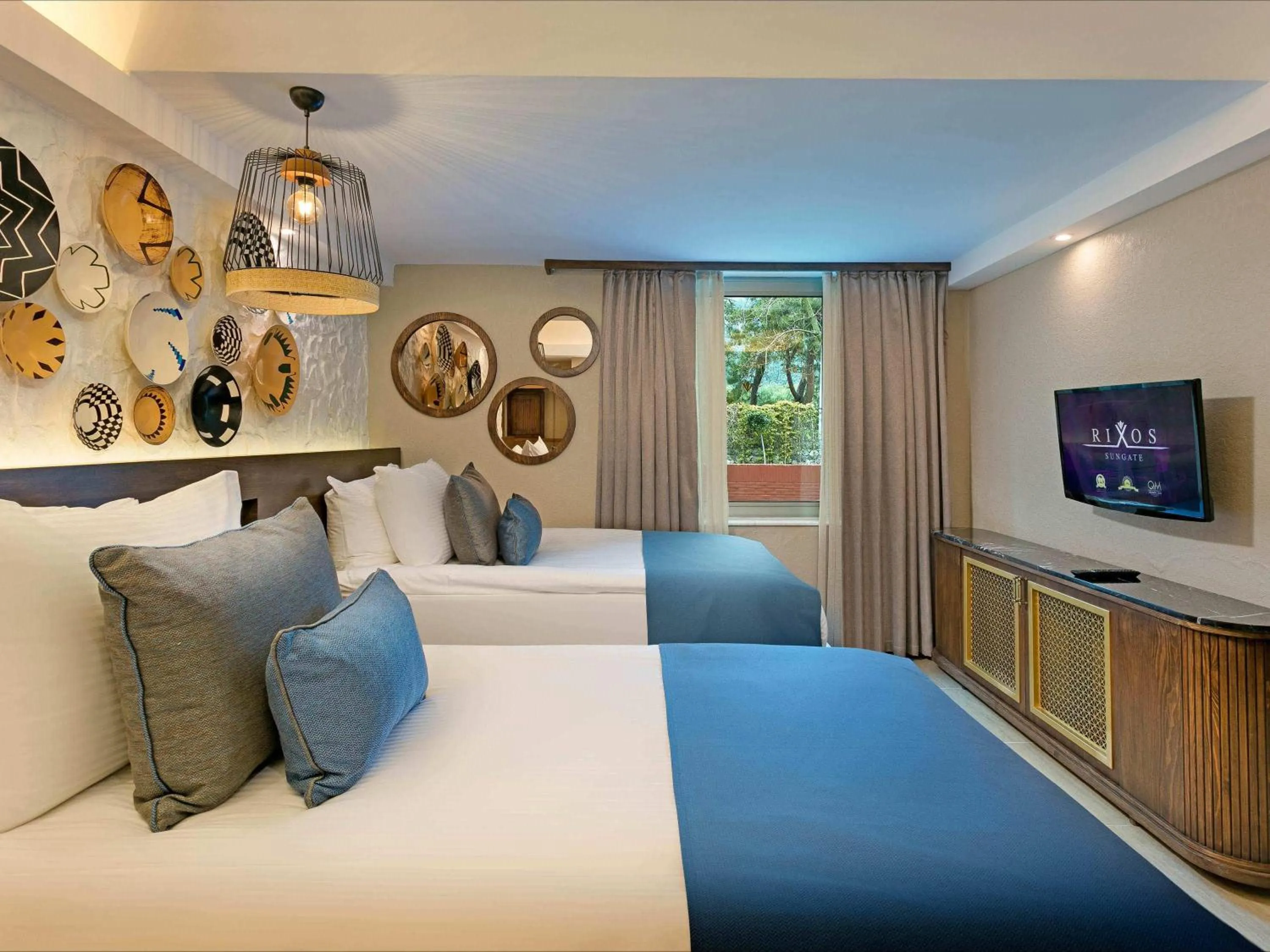 Bedroom, Bed in Rixos Sungate - The Land of Legends Access