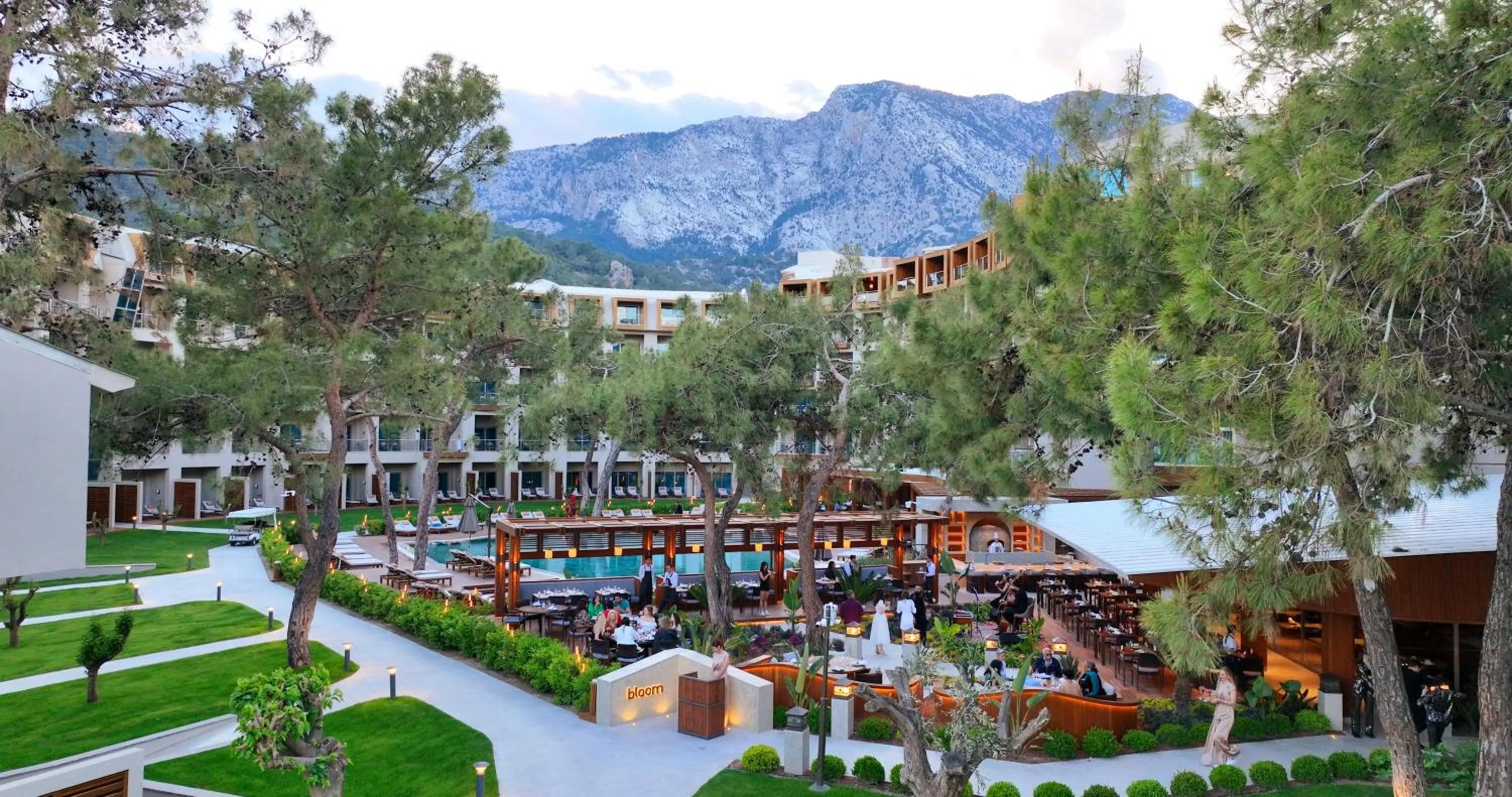 Restaurant/places to eat in Rixos Sungate - The Land of Legends Access