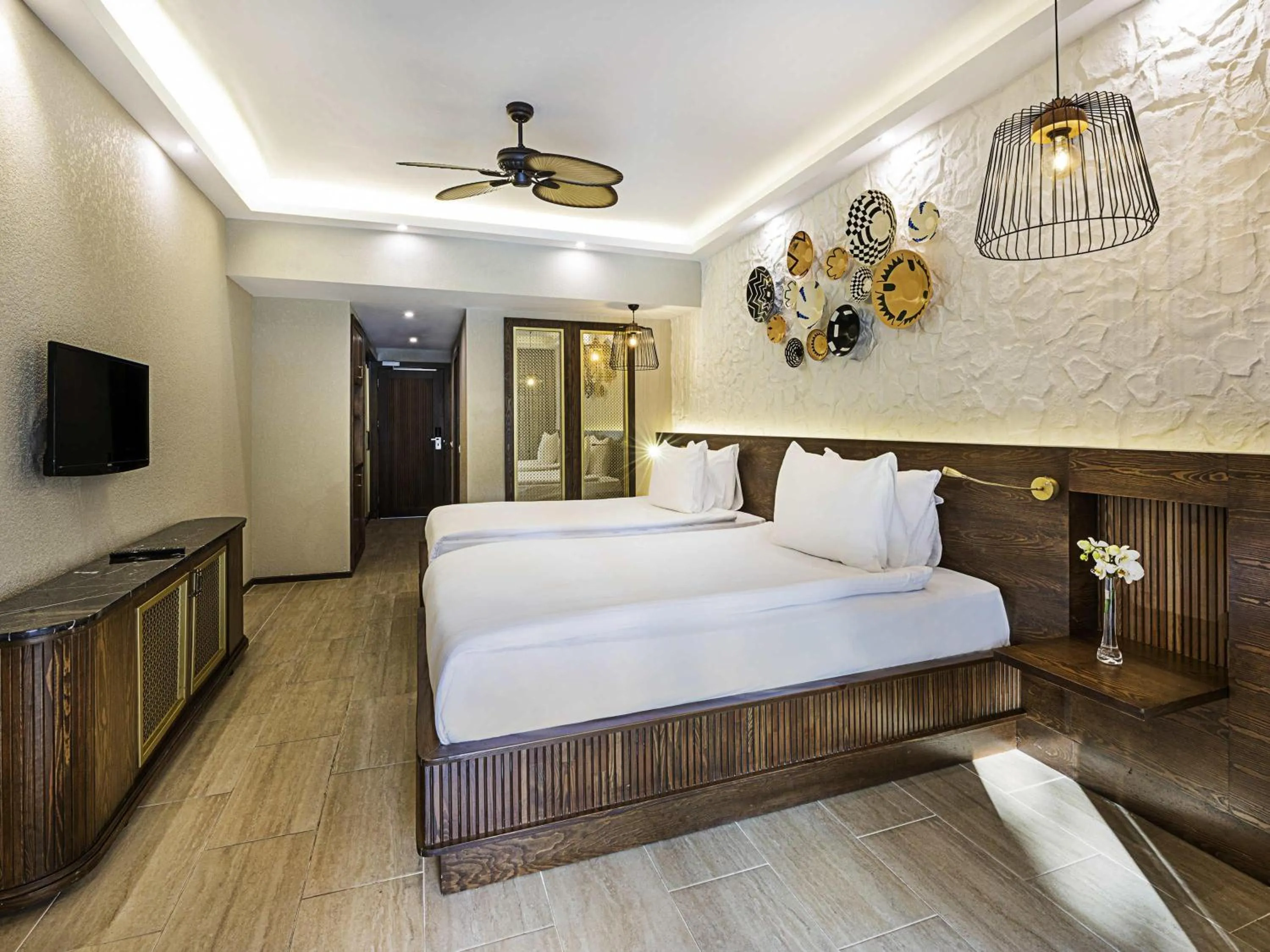Bedroom, Bed in Rixos Sungate - The Land of Legends Access