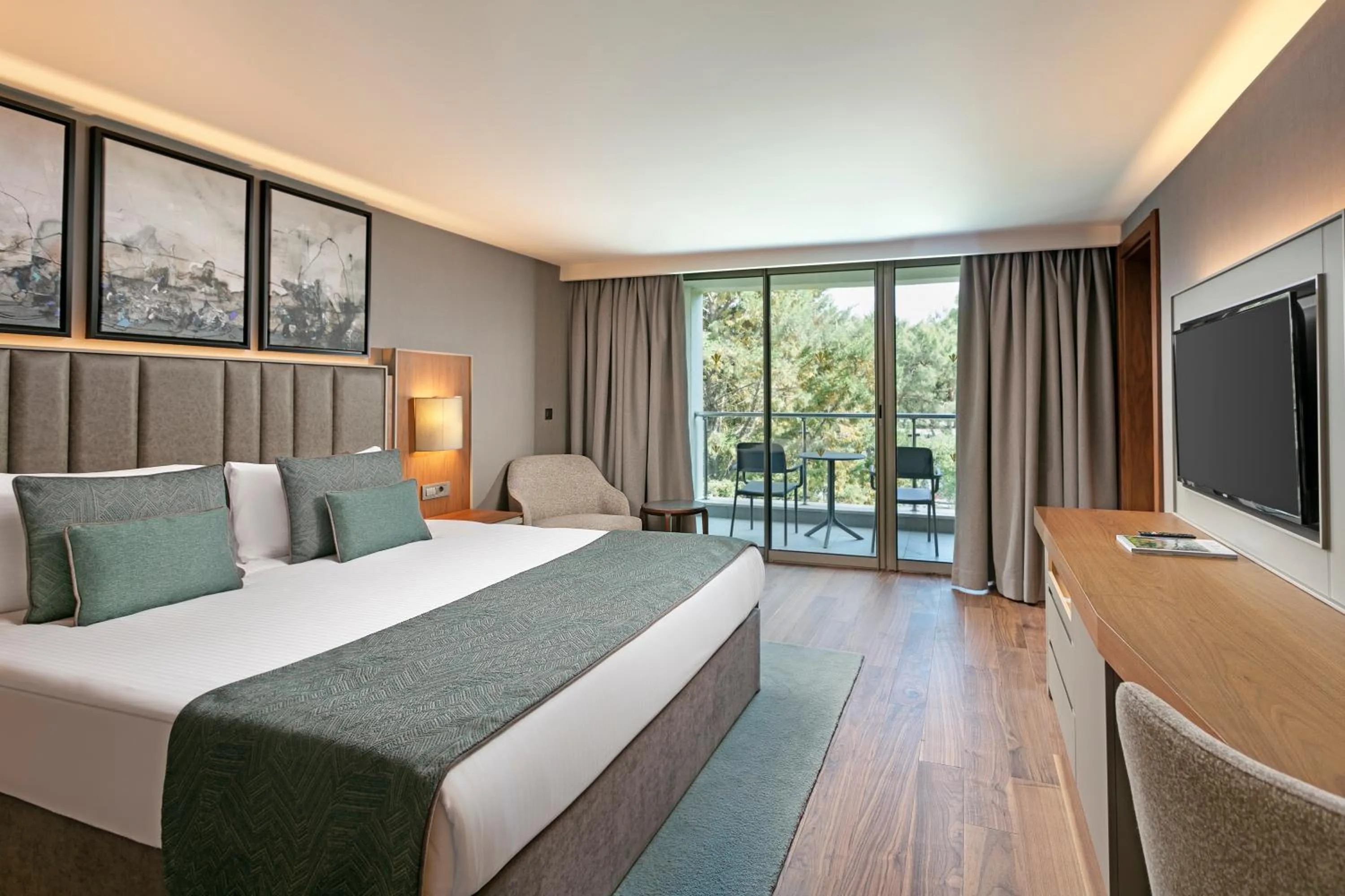 Bedroom, Bed in Rixos Sungate - The Land of Legends Access