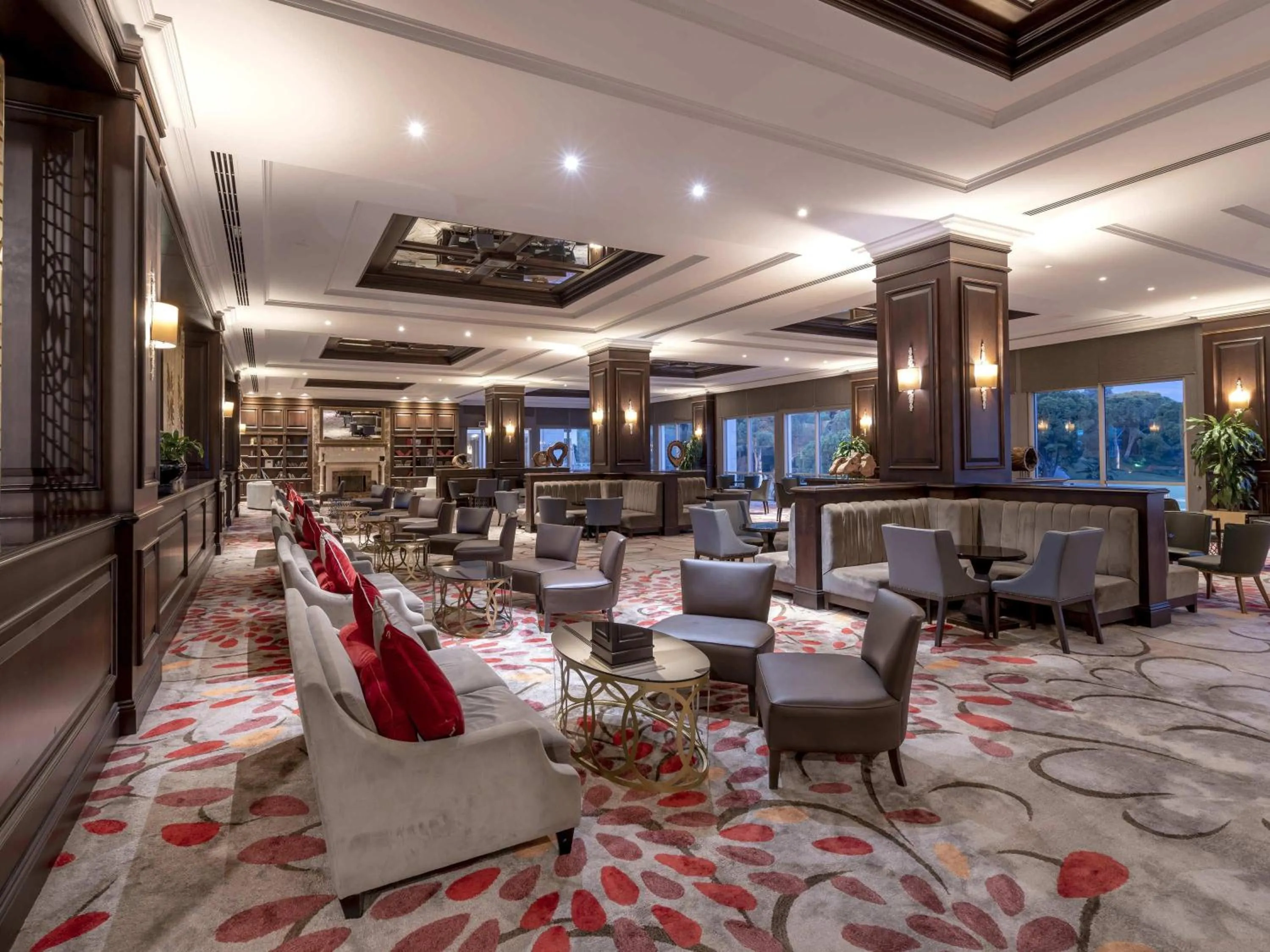 Lounge or bar in Rixos Premium Belek - The Land of Legends Access