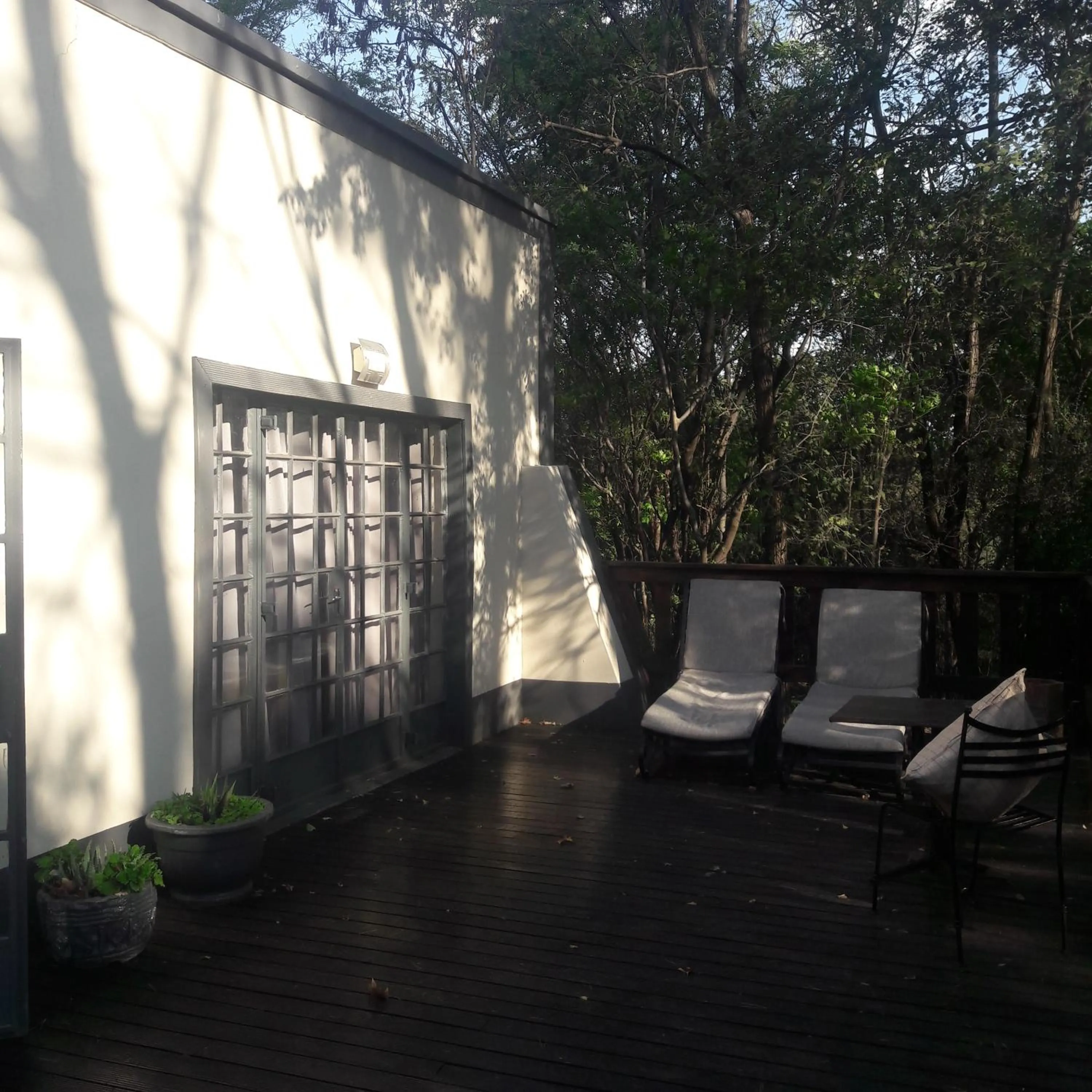 Garden view in Whispering Pines Country Estate