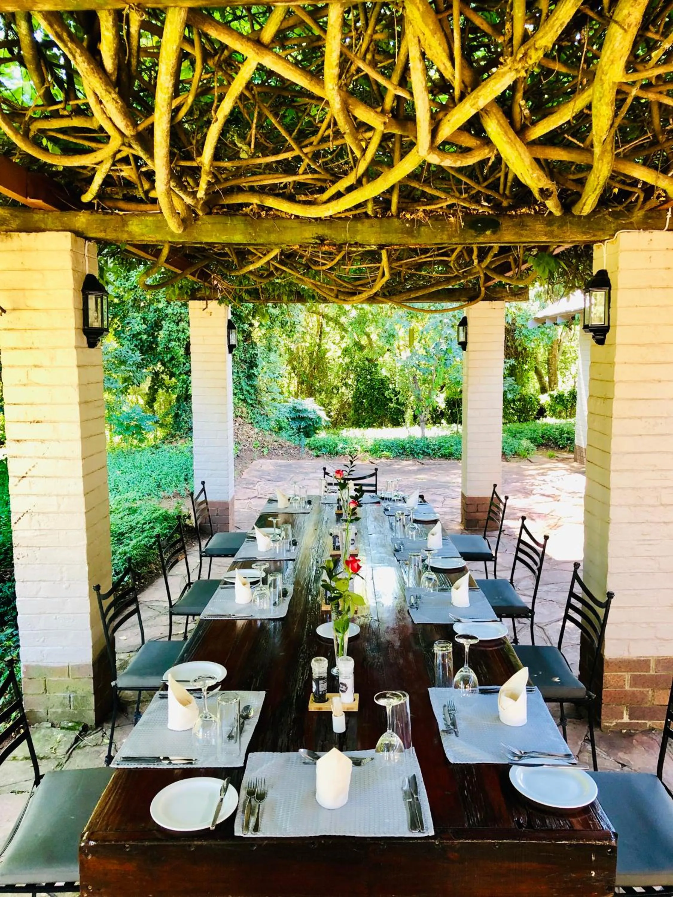 Food and drinks in Whispering Pines Country Estate
