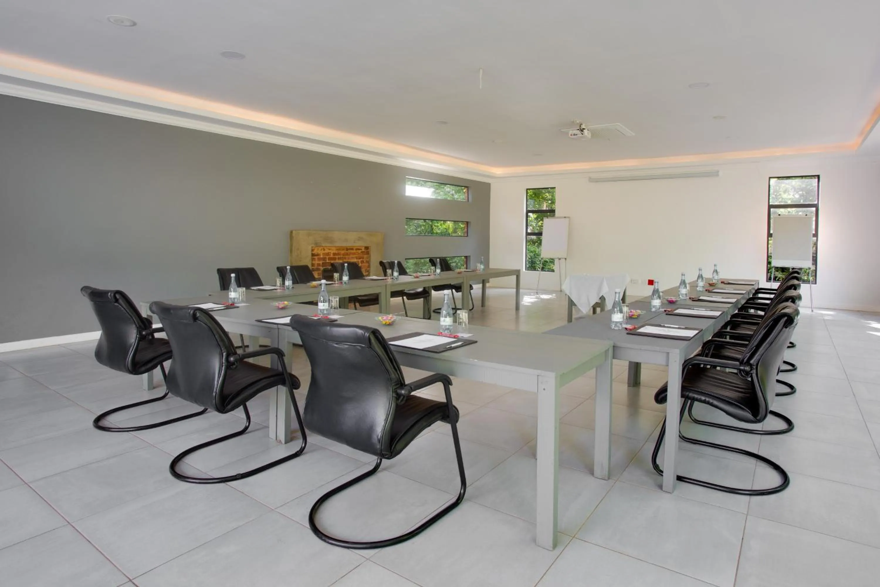 Business facilities in Whispering Pines Country Estate