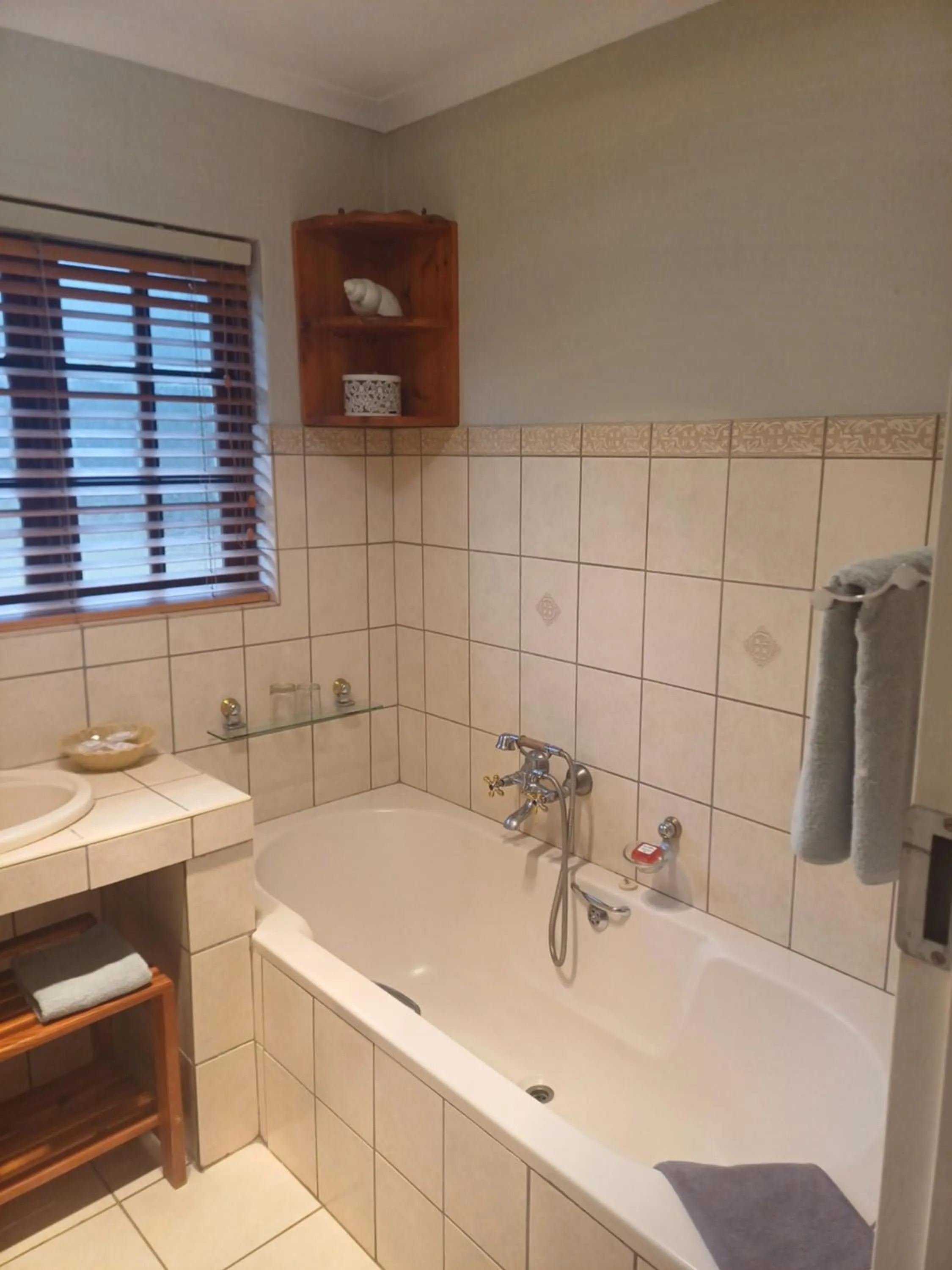 Bath in Whispering Pines Country Estate
