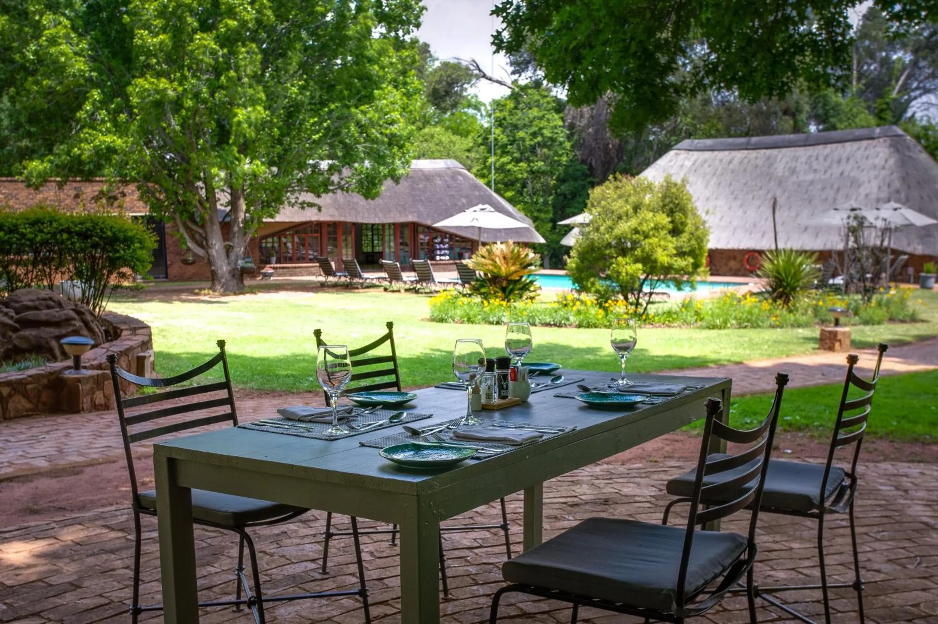 Restaurant/places to eat in Whispering Pines Country Estate