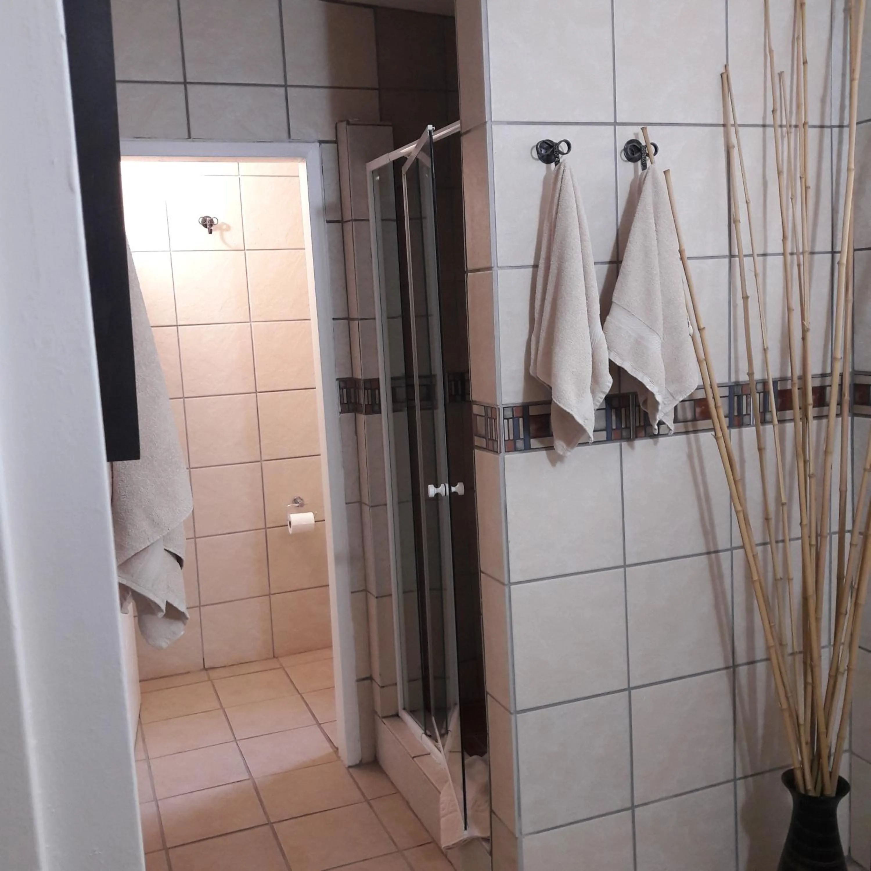 Shower in Whispering Pines Country Estate