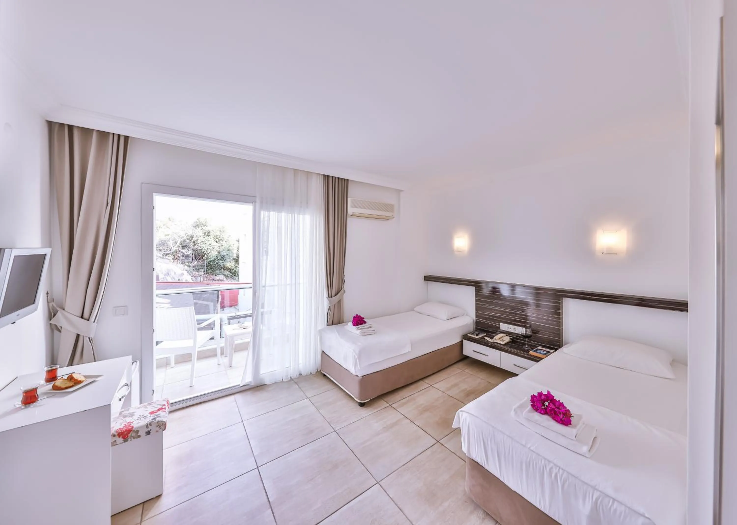 Photo of the whole room in Belinda Hotel