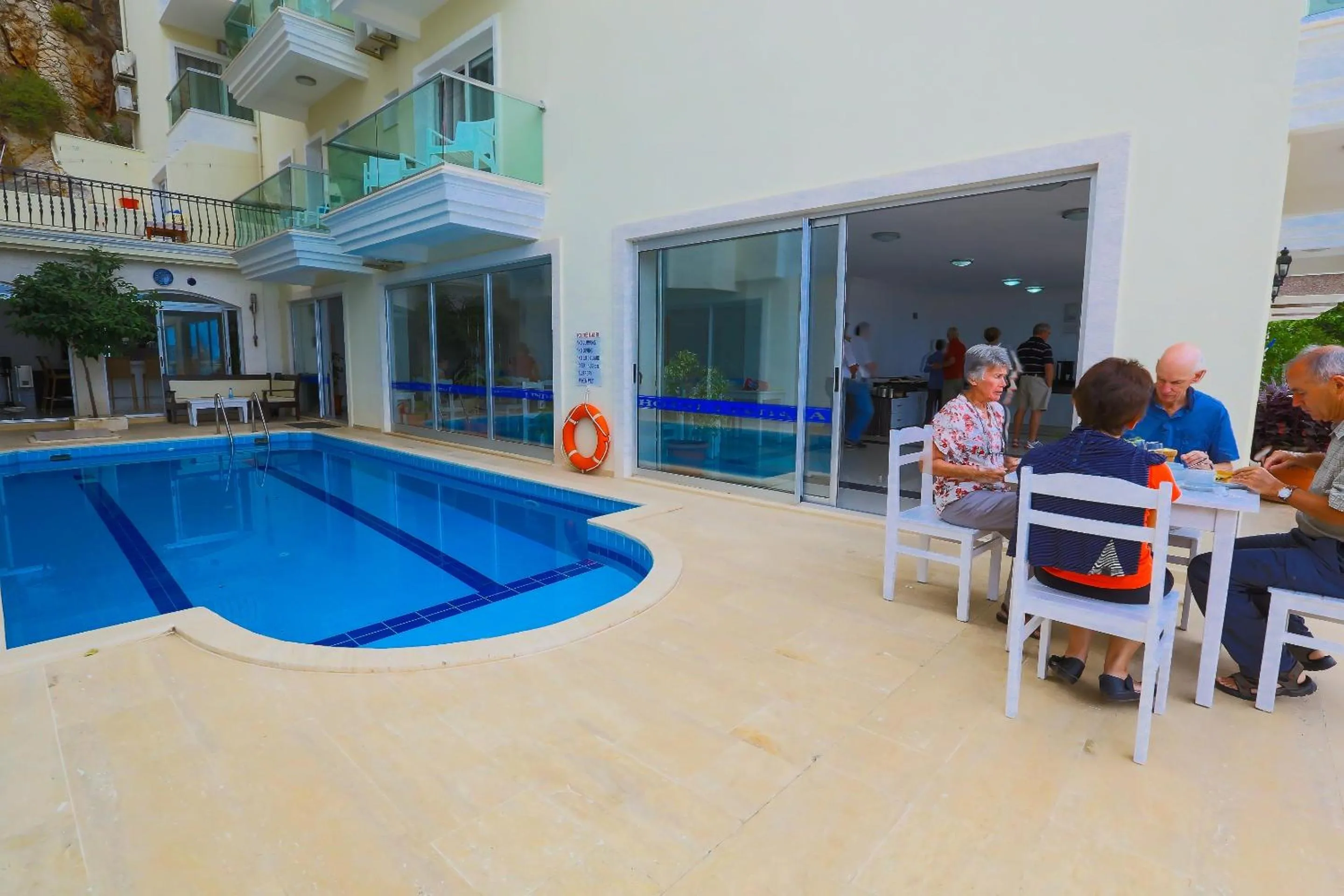 Swimming pool in Belinda Hotel