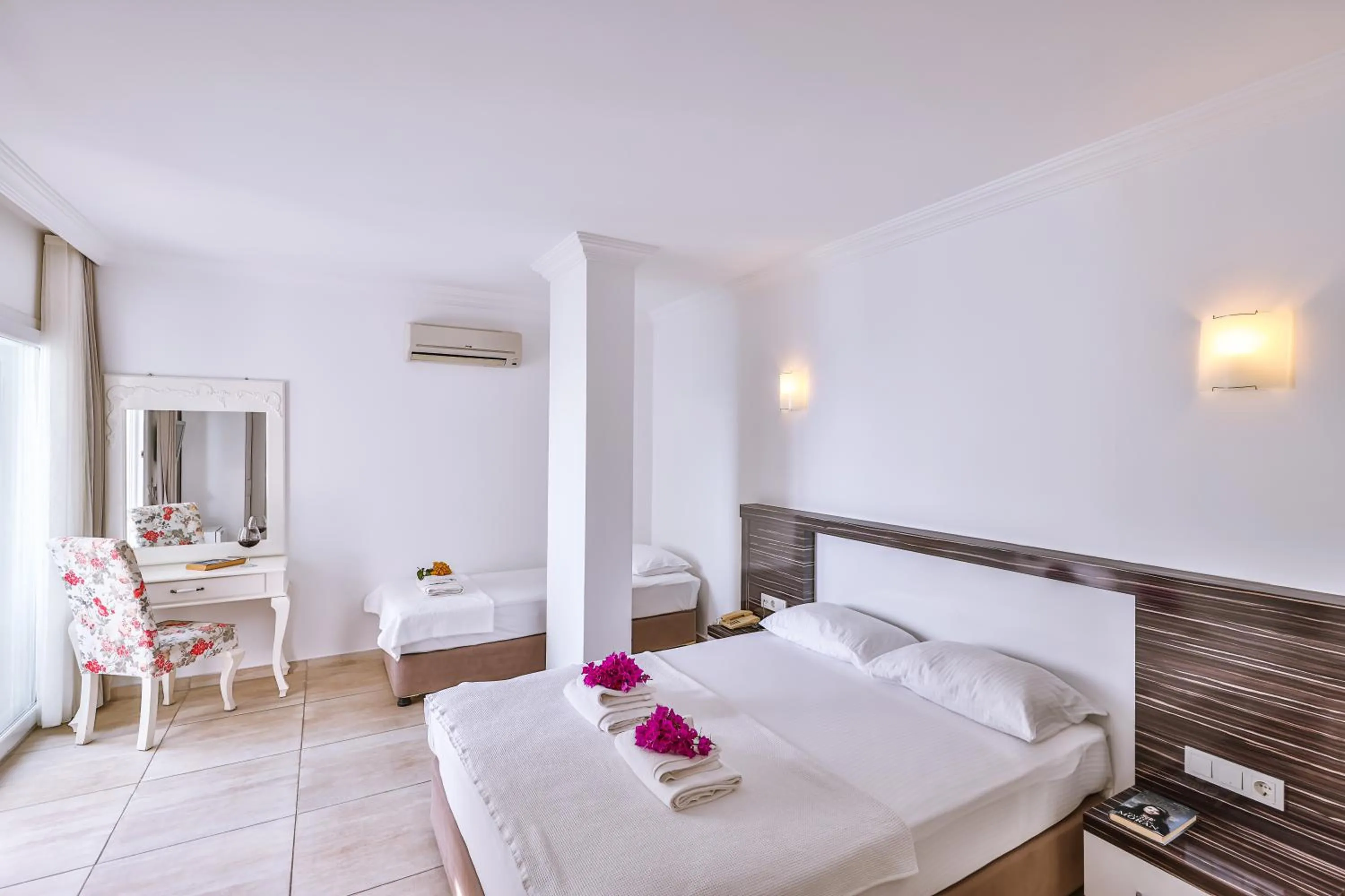 Photo of the whole room in Belinda Hotel