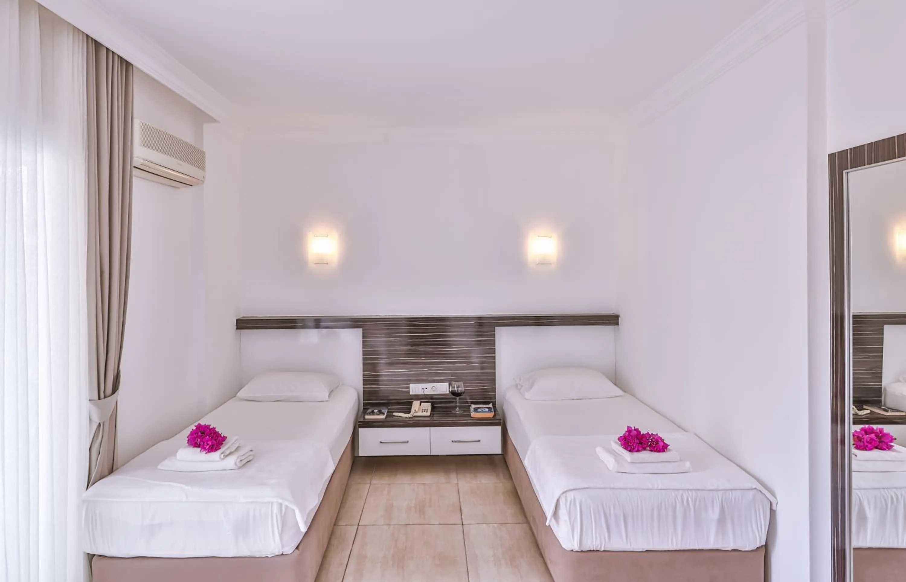 Photo of the whole room in Belinda Hotel