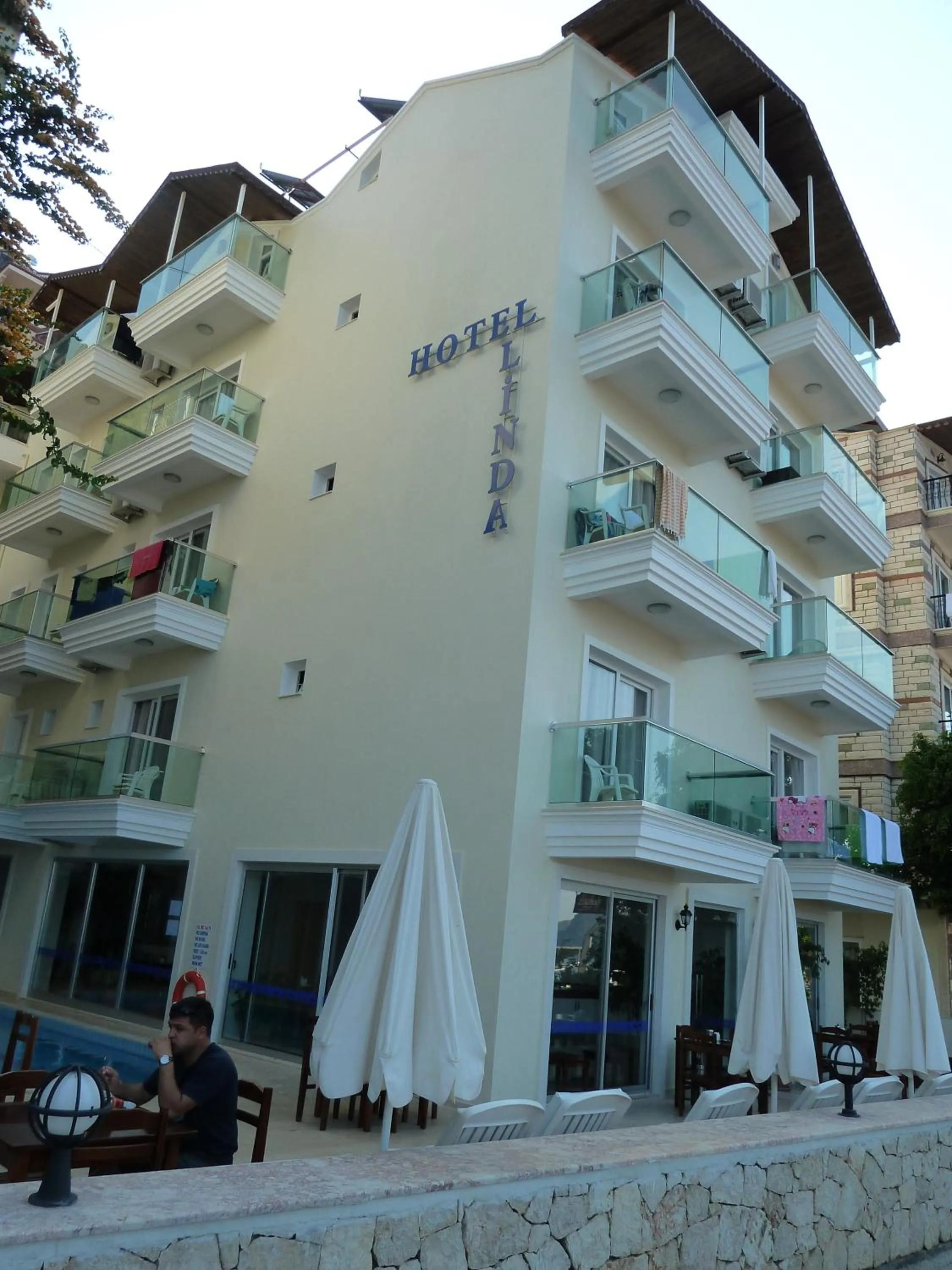 Facade/entrance in Belinda Hotel